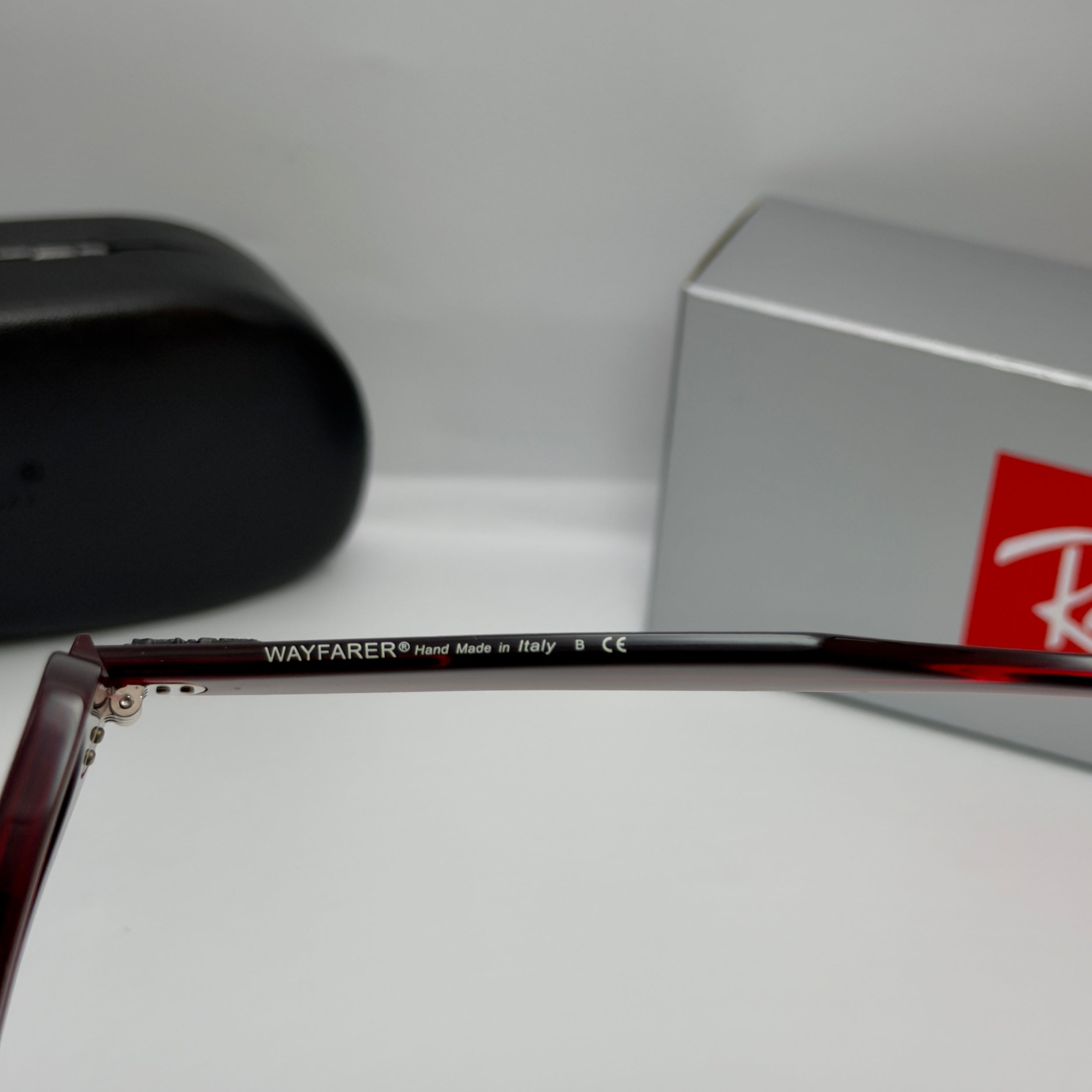 RB2140 Wayfarer Crystal Rouge
