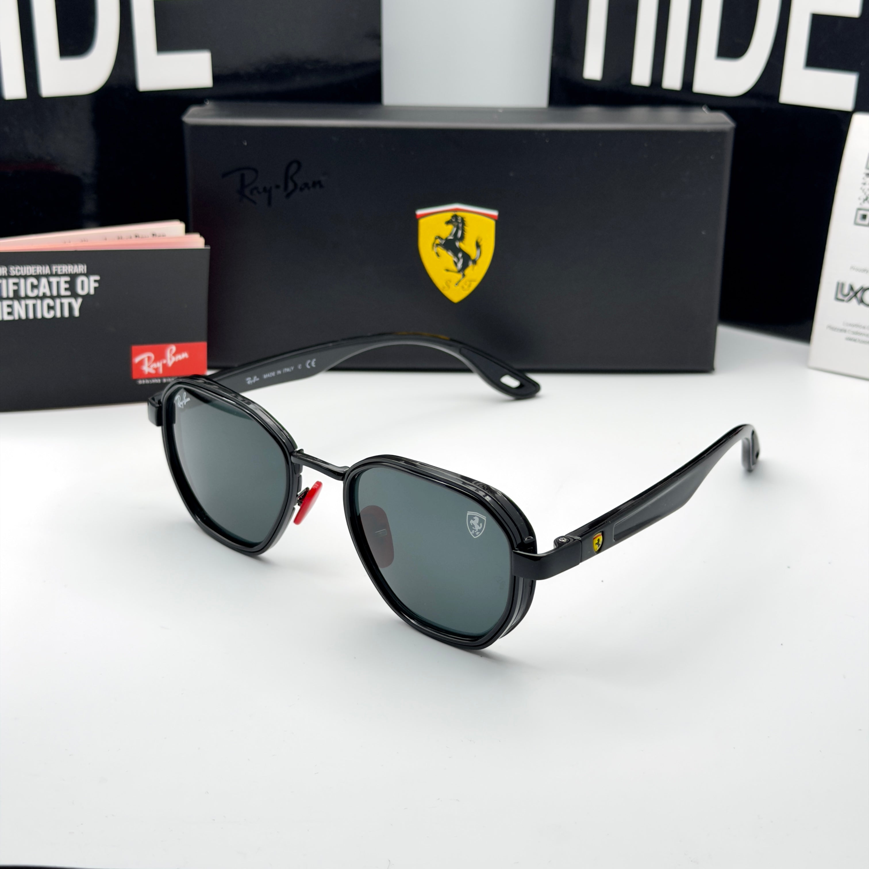 Ray-Ban Scuderia Ferrari Edition – RB3674-M Black & Red
