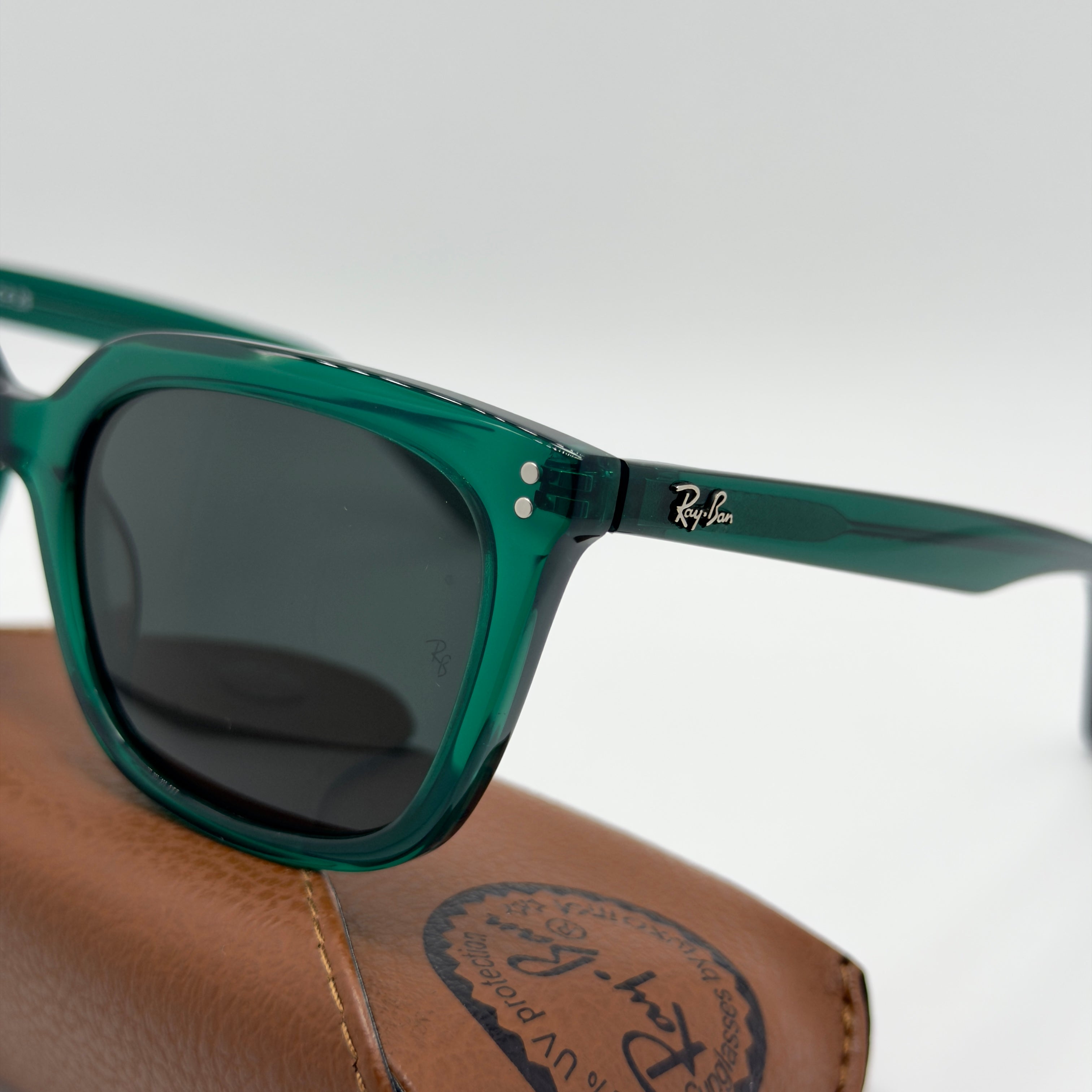 RB4439D Oversize Vert émeraude