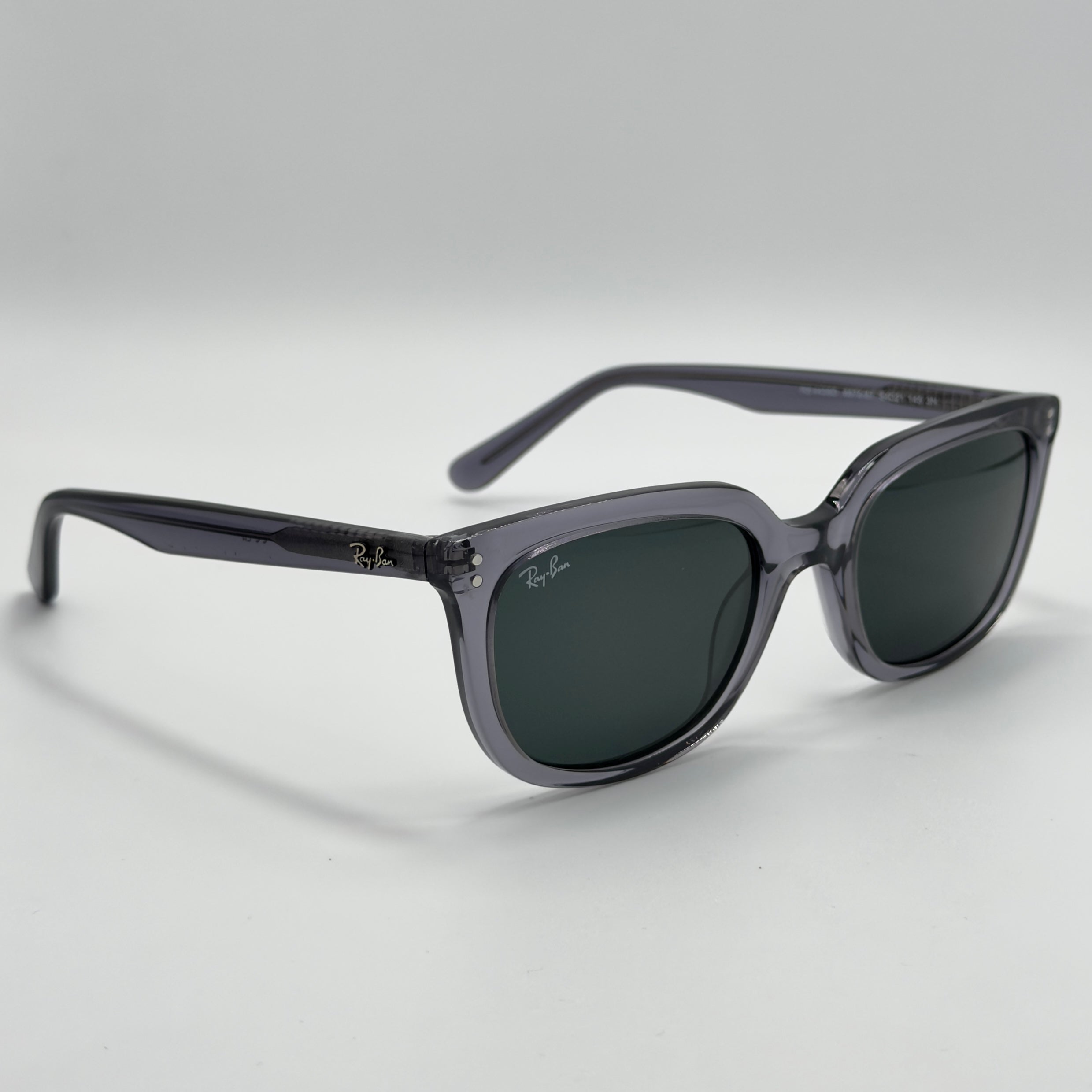 RB4439D 6875/87 Carrée / Oversize