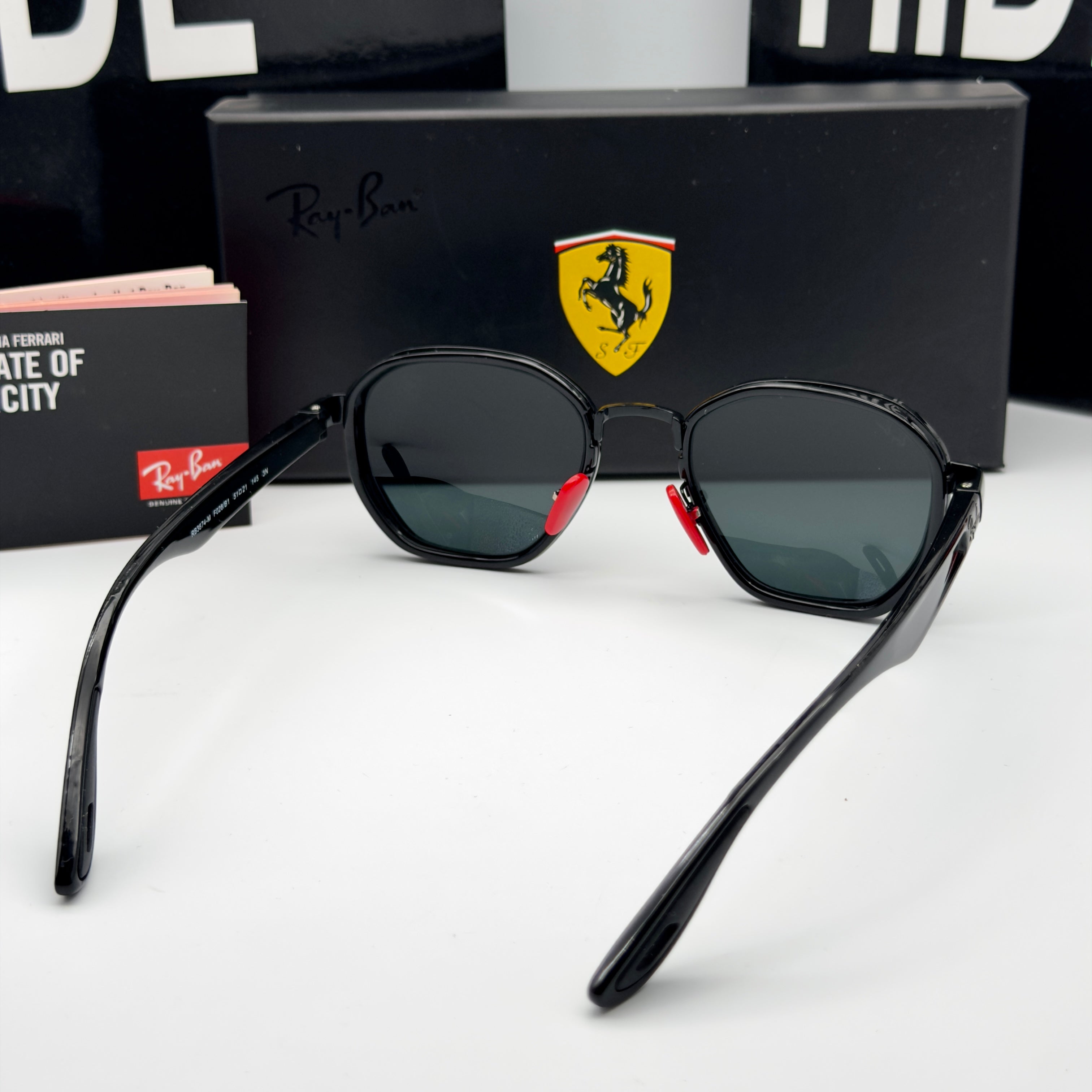Ray-Ban Scuderia Ferrari Edition – RB3674-M Black & Red
