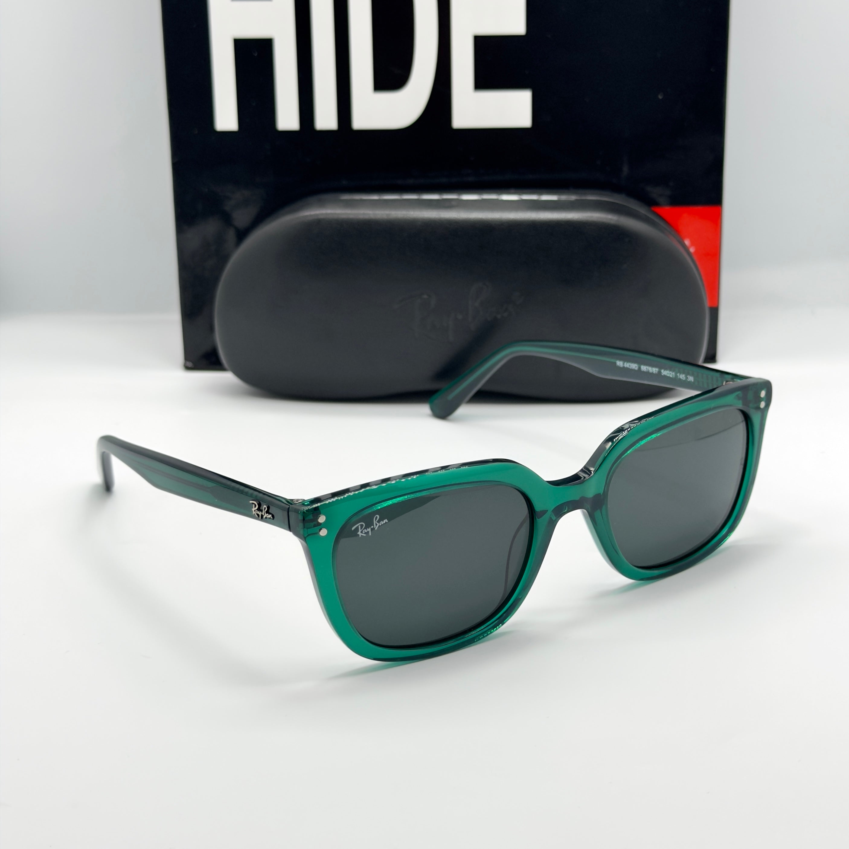 RB4439D Oversize Vert émeraude