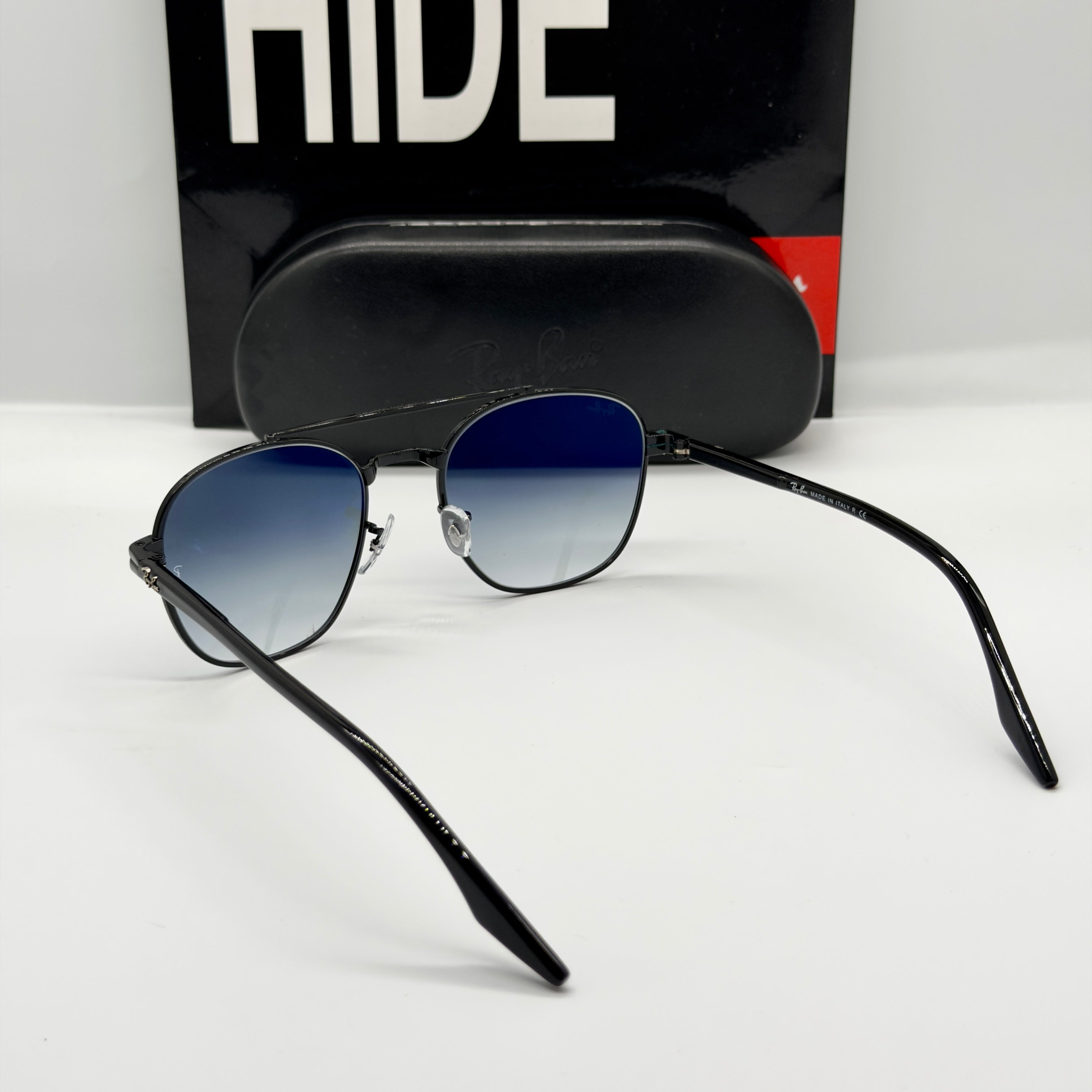 Ray-Ban RB3688 Classic Metal