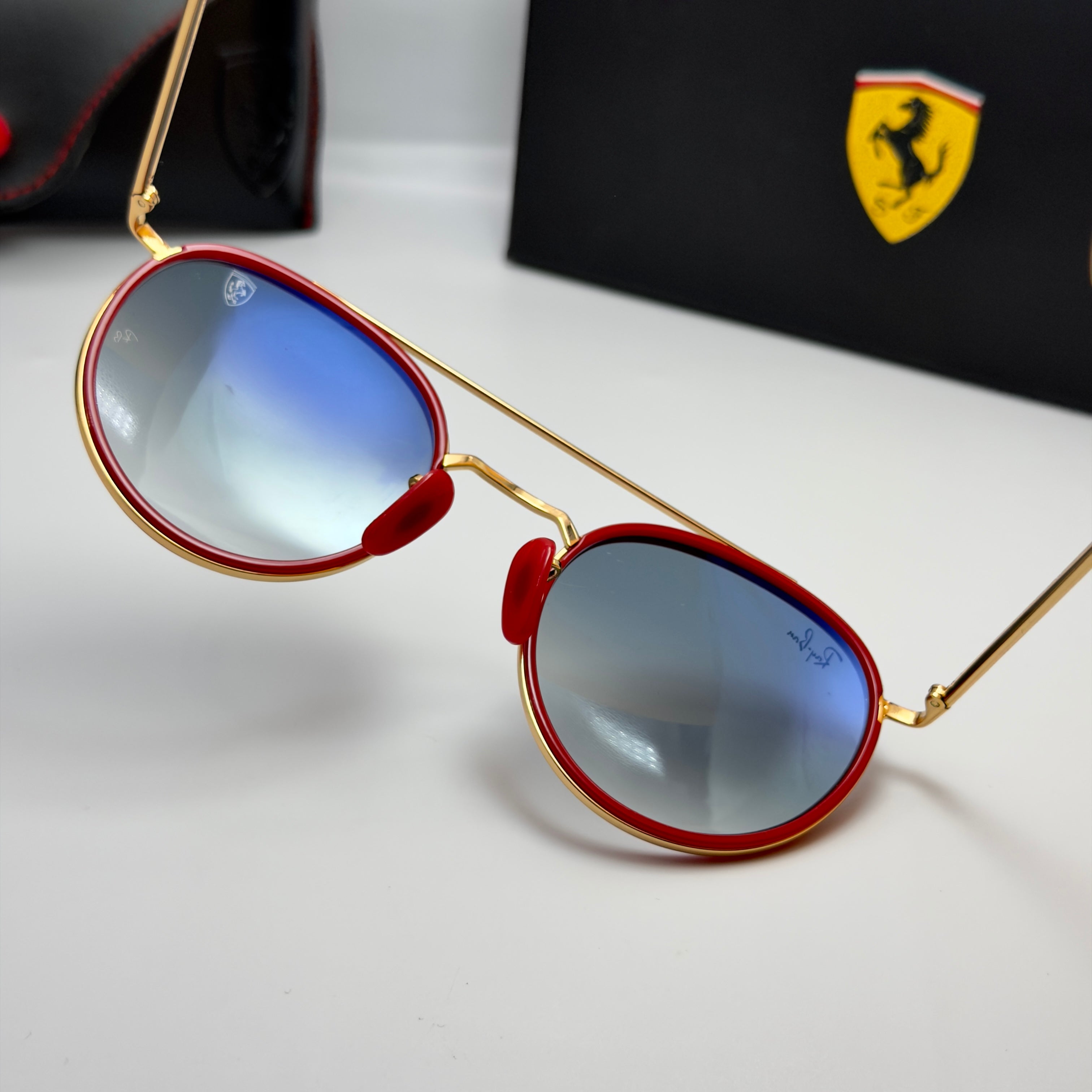 Ray-Ban x SCUDERIA FERRARI Limited Edition (RB 3647-M)