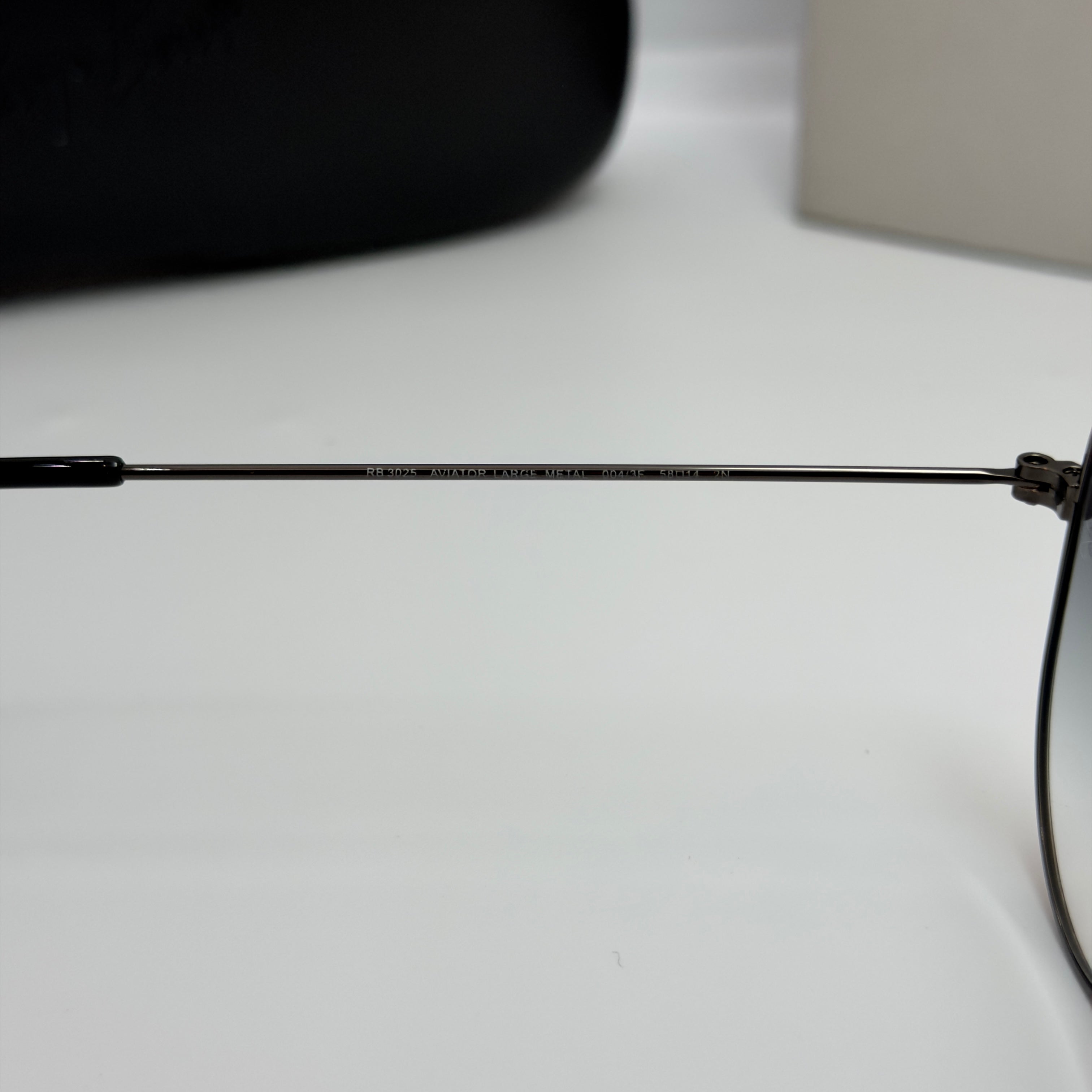 Ray-Ban Aviator RB3025 – Gunmetal & Verres Minéraux Bleu Dégradé