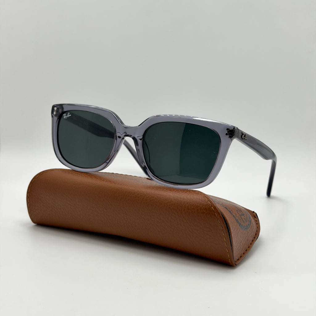RB4439D 6875/87 Carrée / Oversize