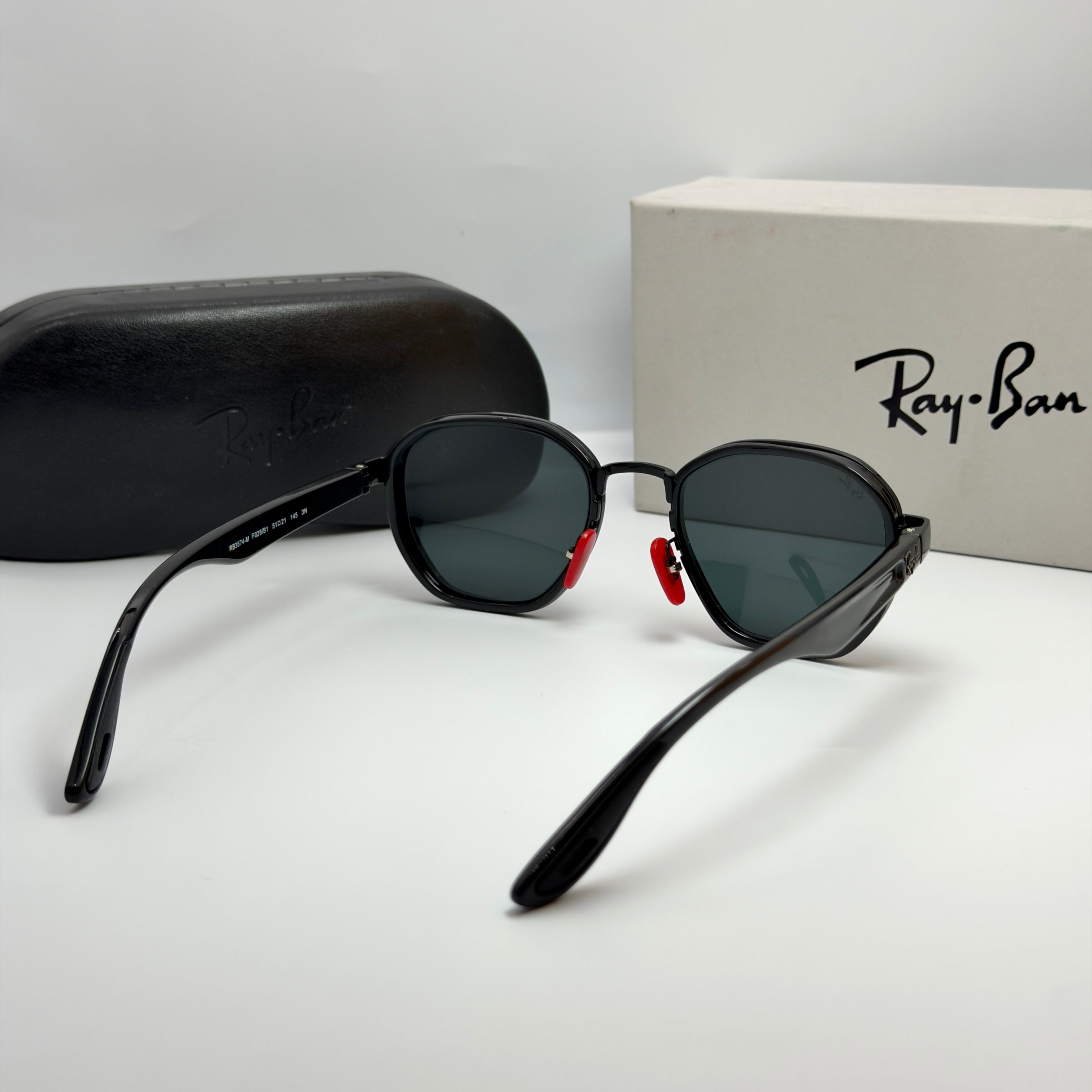 Ray-Ban Scuderia Ferrari Edition – RB3674-M Black & Red