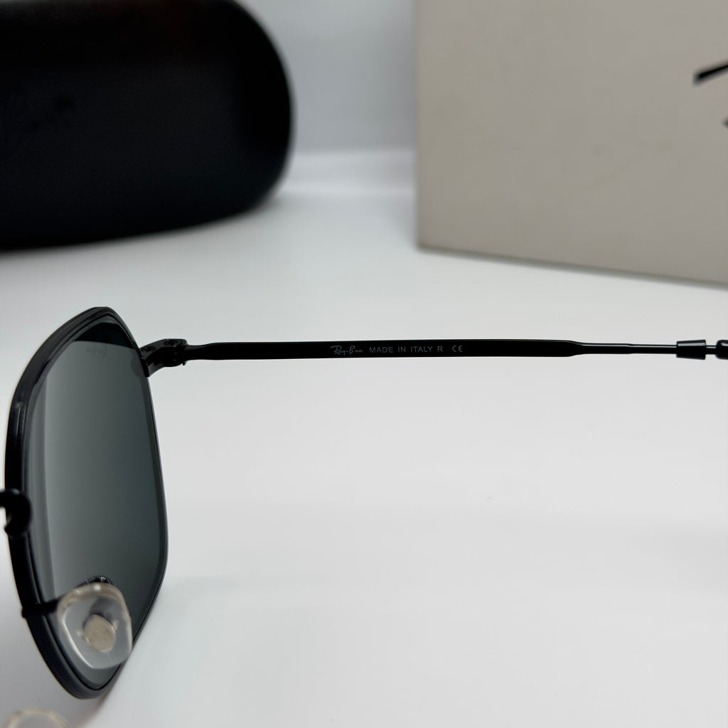 Ray-Ban RB3694 (Silhouette Géométrique)