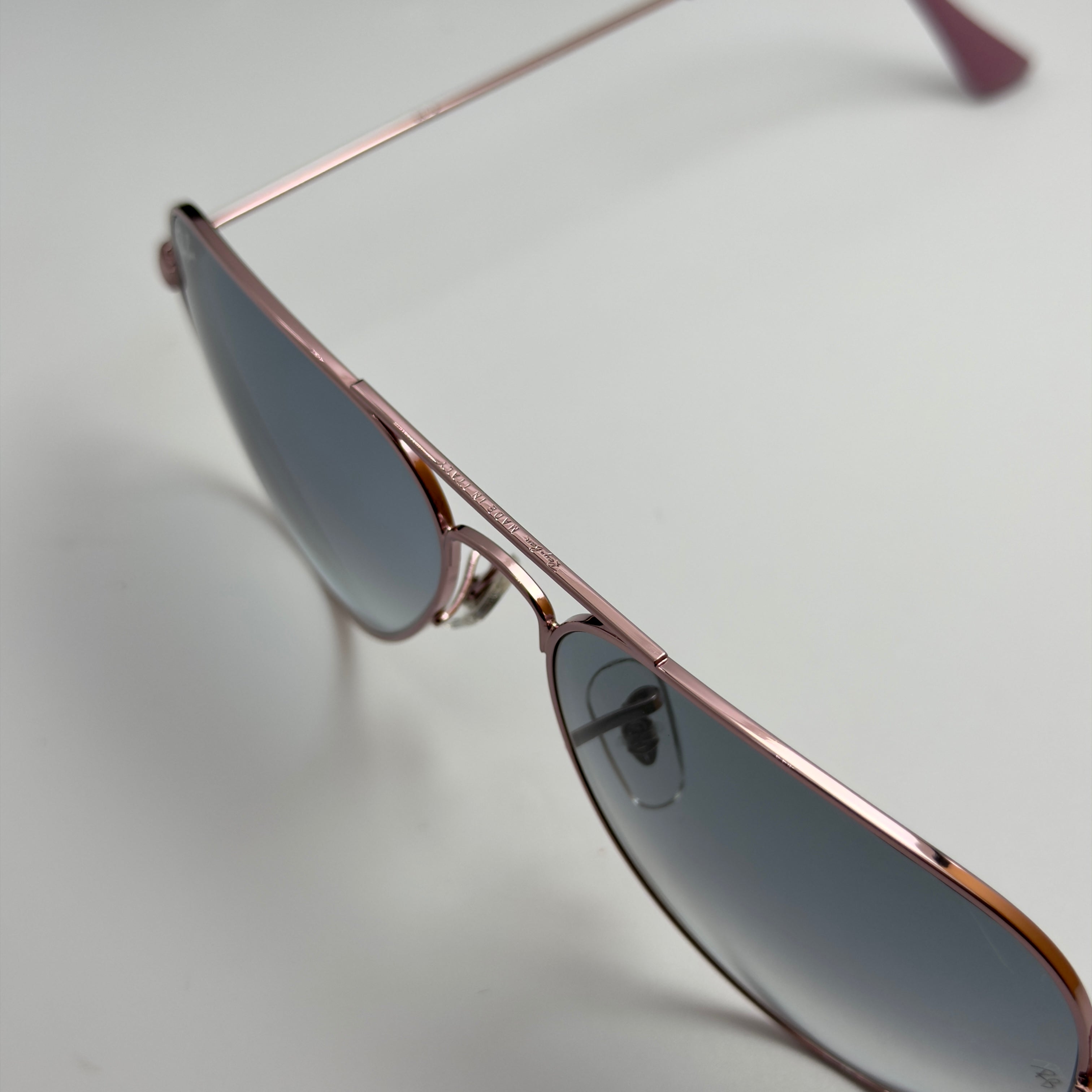 Ray-Ban Aviator RB3025 – Or Rose & Verres Minéraux Bleu Dégradé
