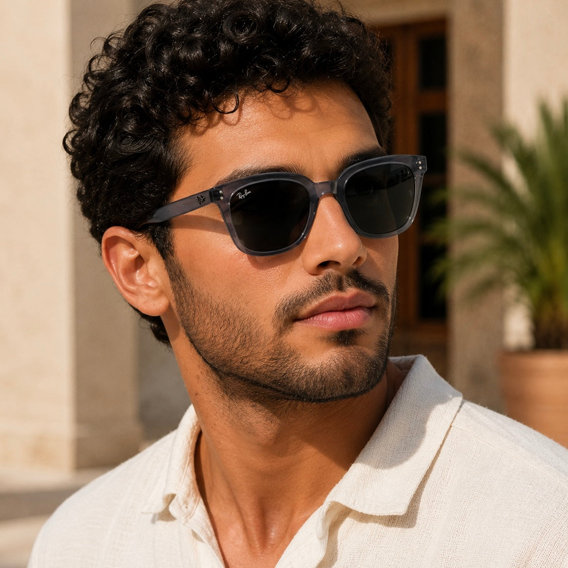 RB4439D 6875/87 Carrée / Oversize