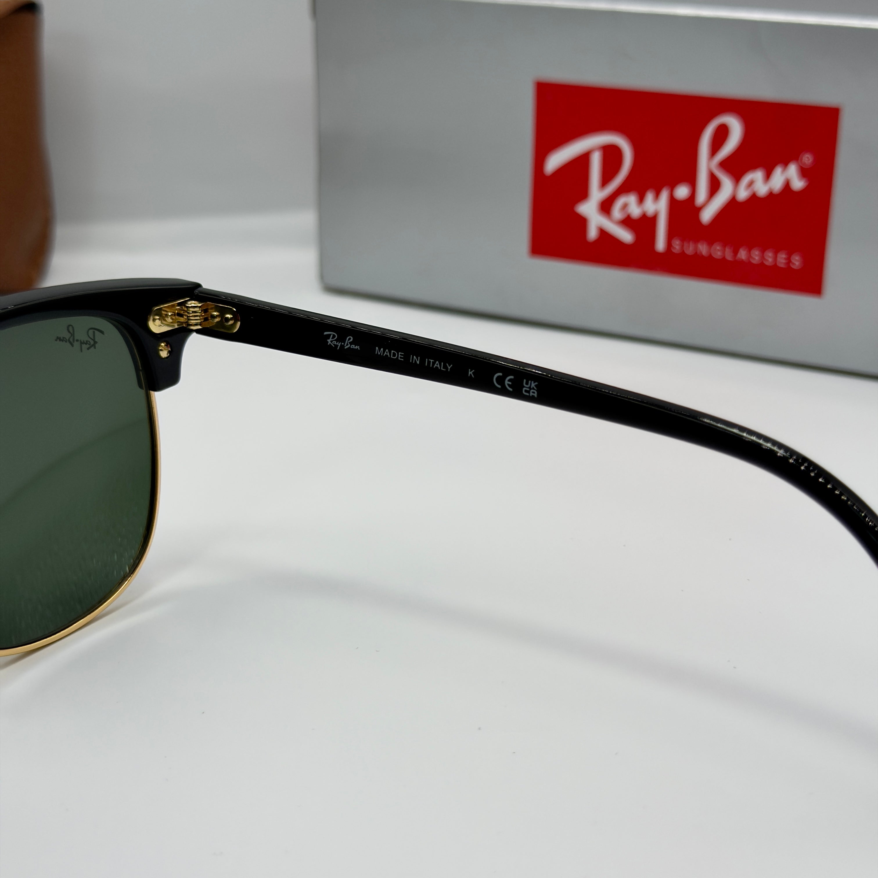 Ray-Ban Clubmaster (Finition Noir/Or)