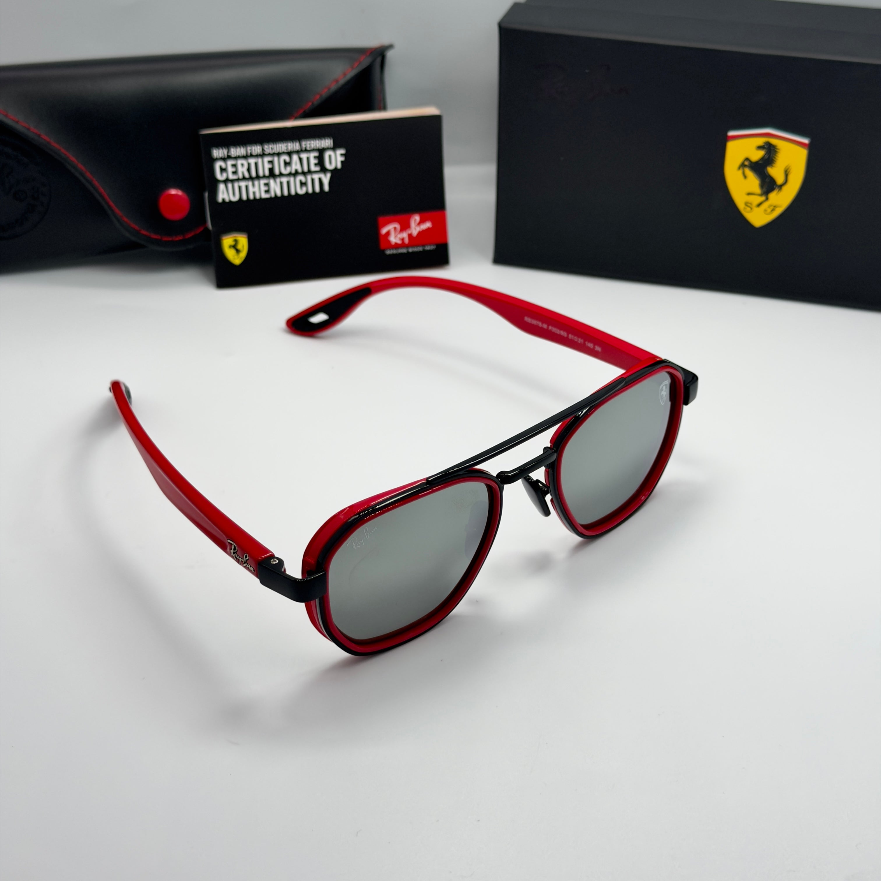 Ray-Ban Scuderia Ferrari — RB3676-M F002/6G
