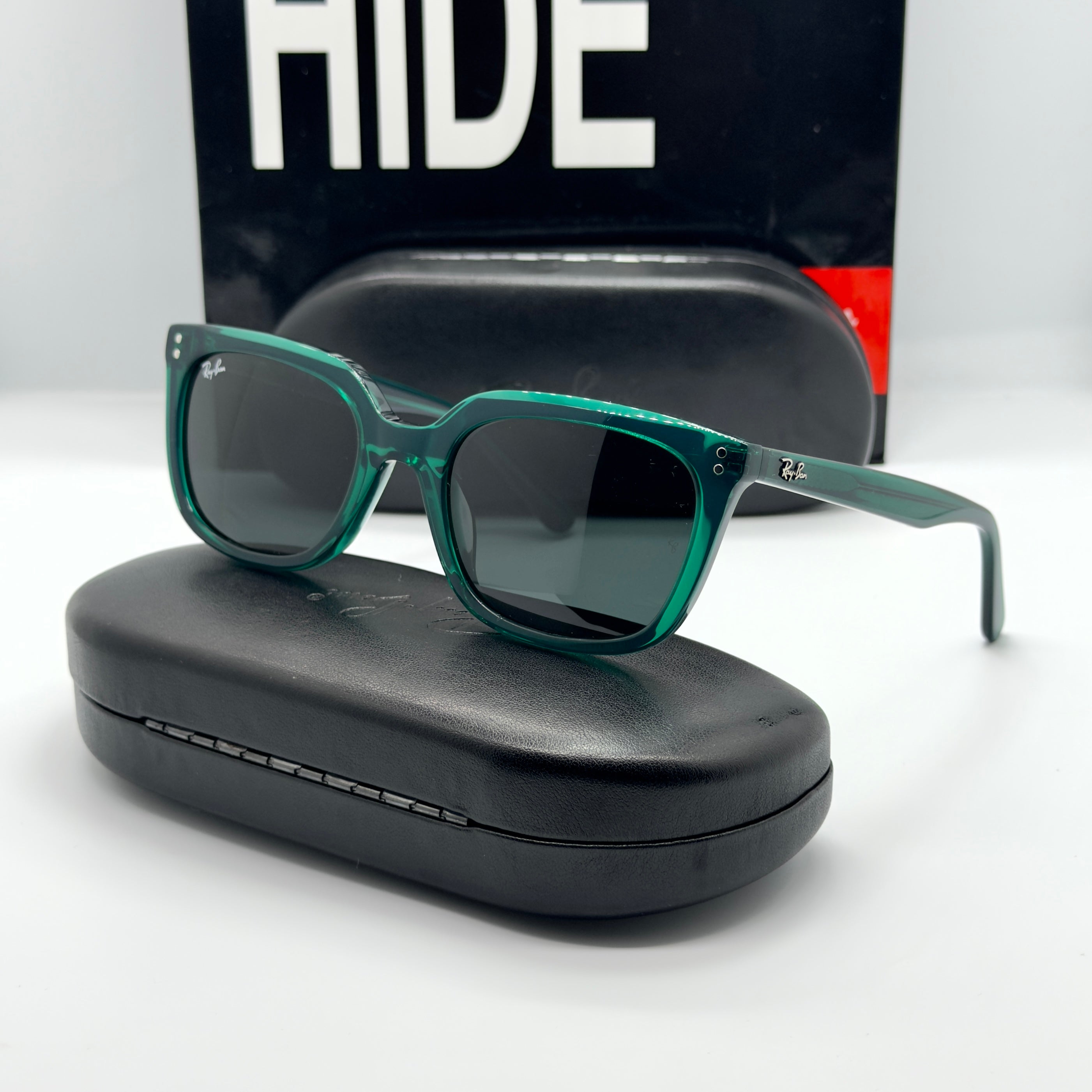 RB4439D Oversize Vert émeraude