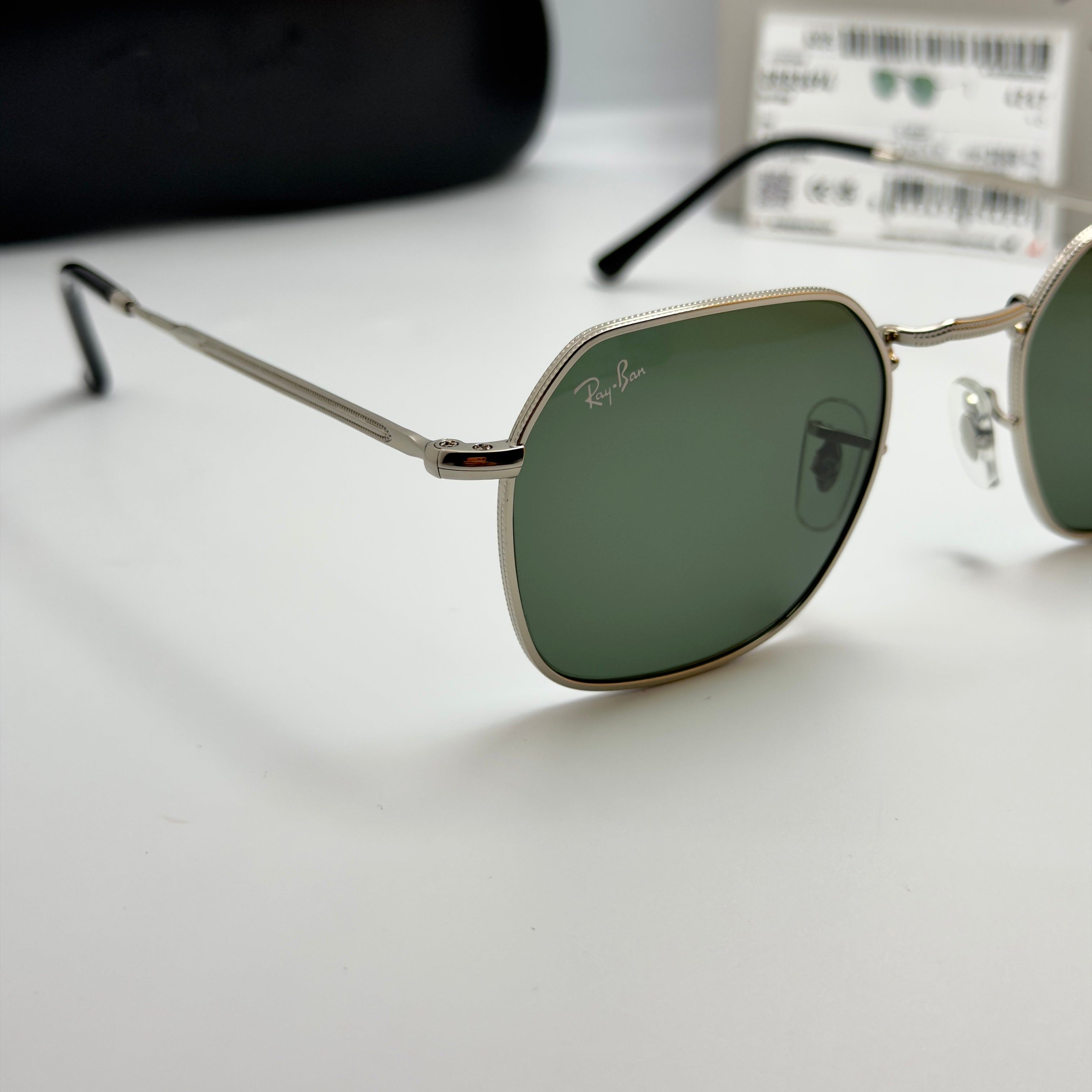 Ray-Ban RB3694 (Modèle "Jim" / Silhouette géométrique)