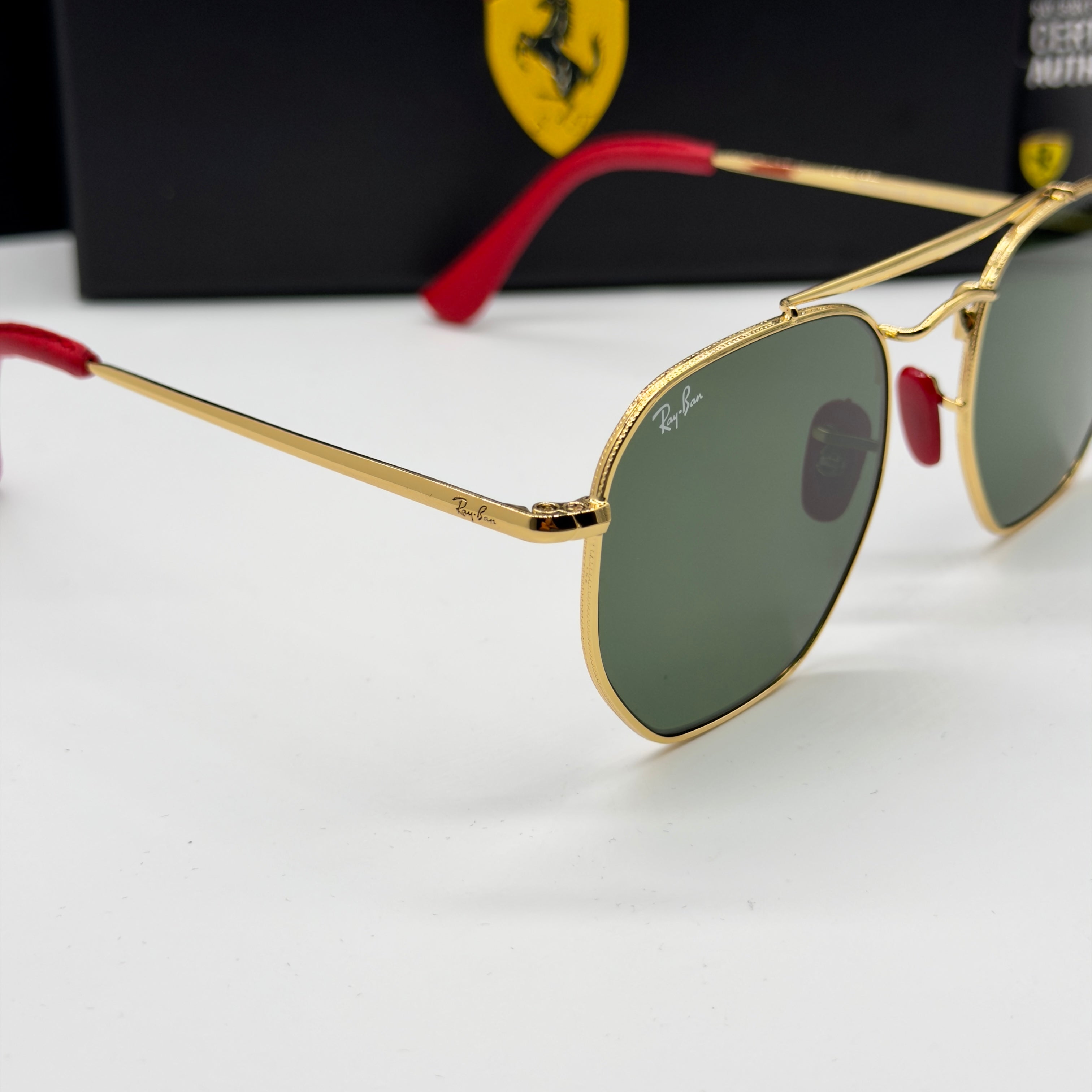 RB3648-NM 001  Marshal Gold