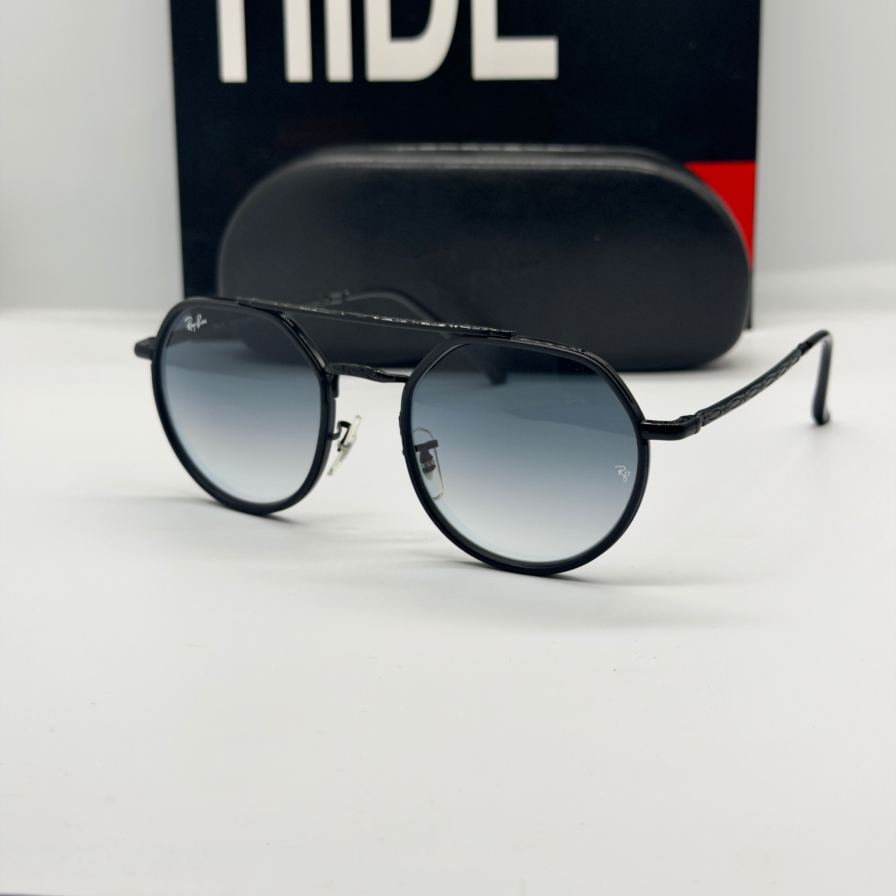RB3765 – Noir Brillant / Verres Bleu Dégradé