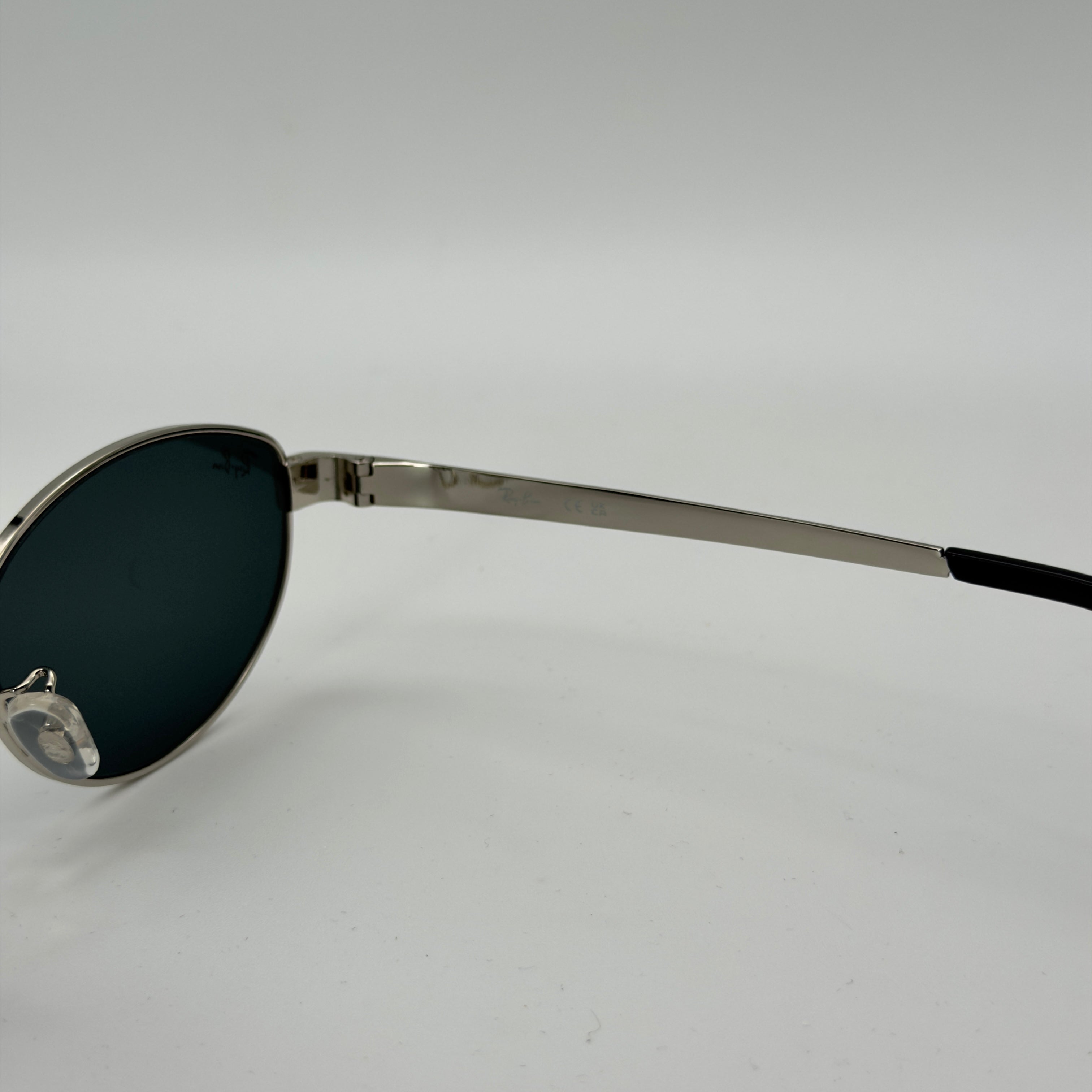 RB3774D – Ovale Métal