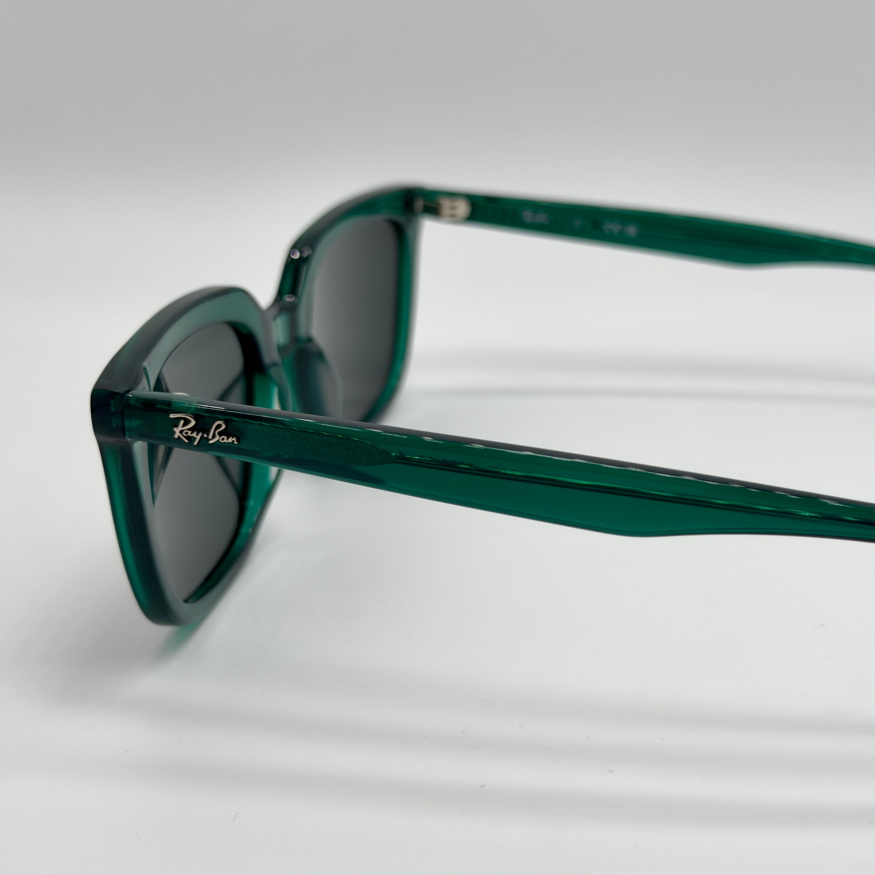 RB4439D Oversize Vert émeraude