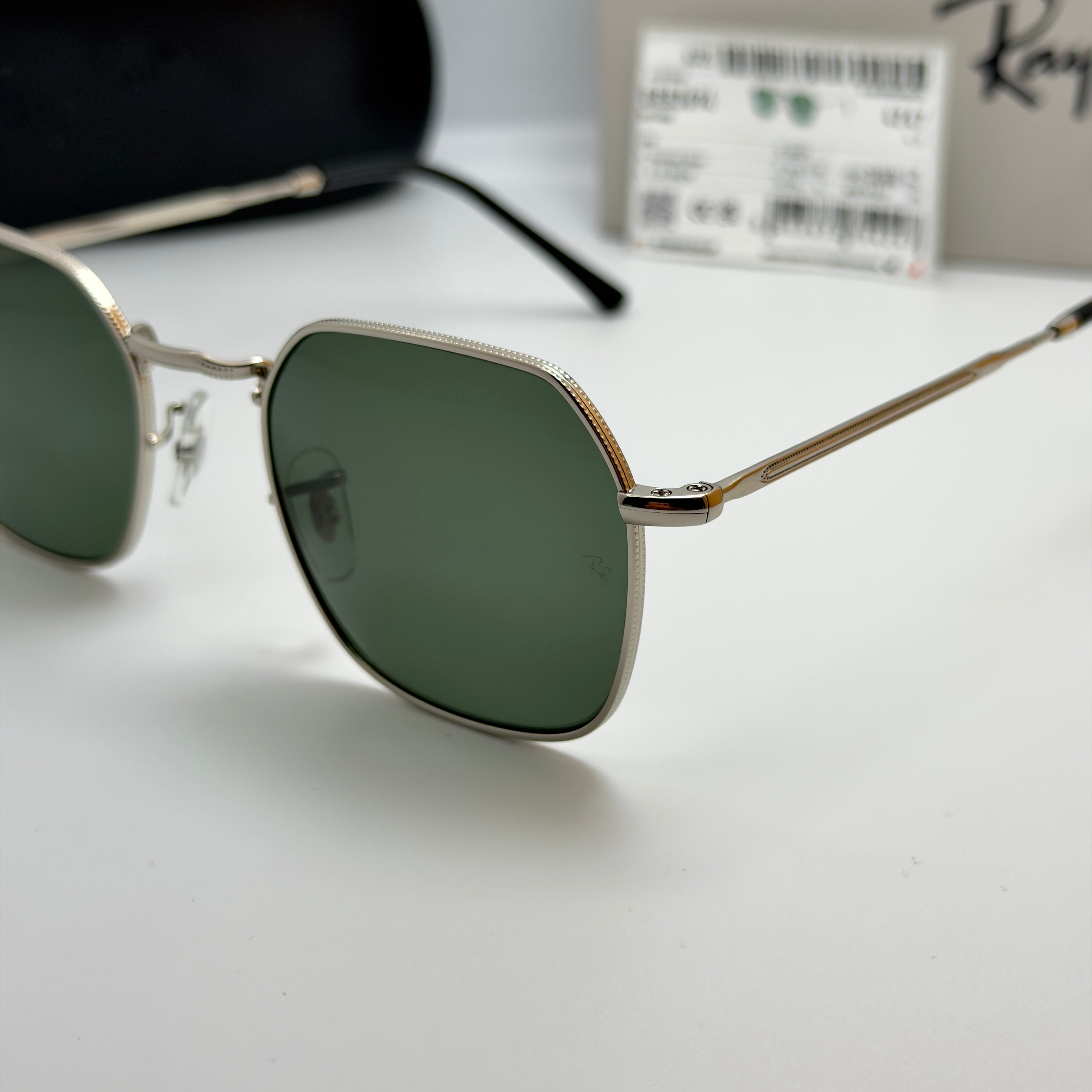 Ray-Ban RB3694 (Modèle "Jim" / Silhouette géométrique)