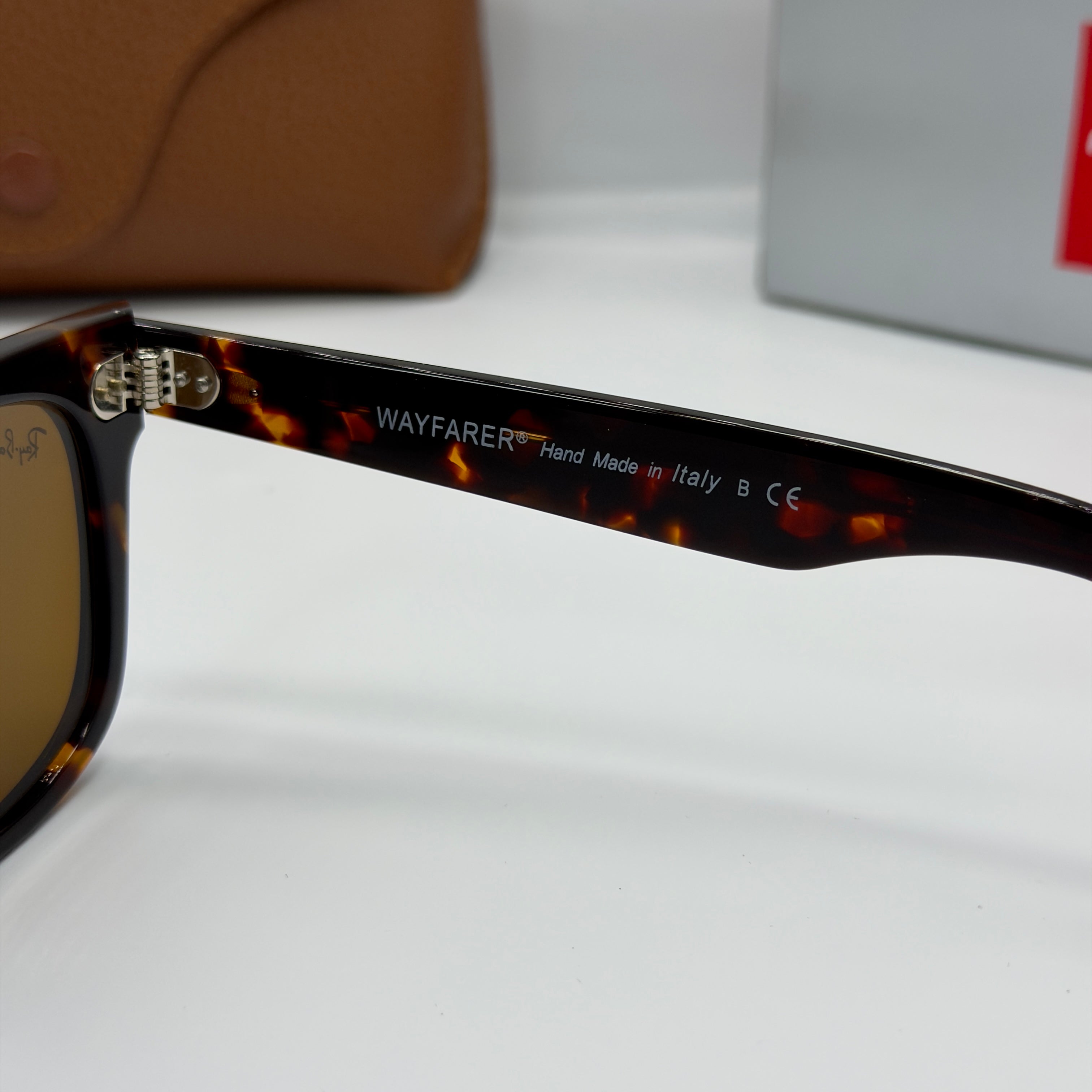 Ray-Ban Wayfarer (Finition Tortoise)