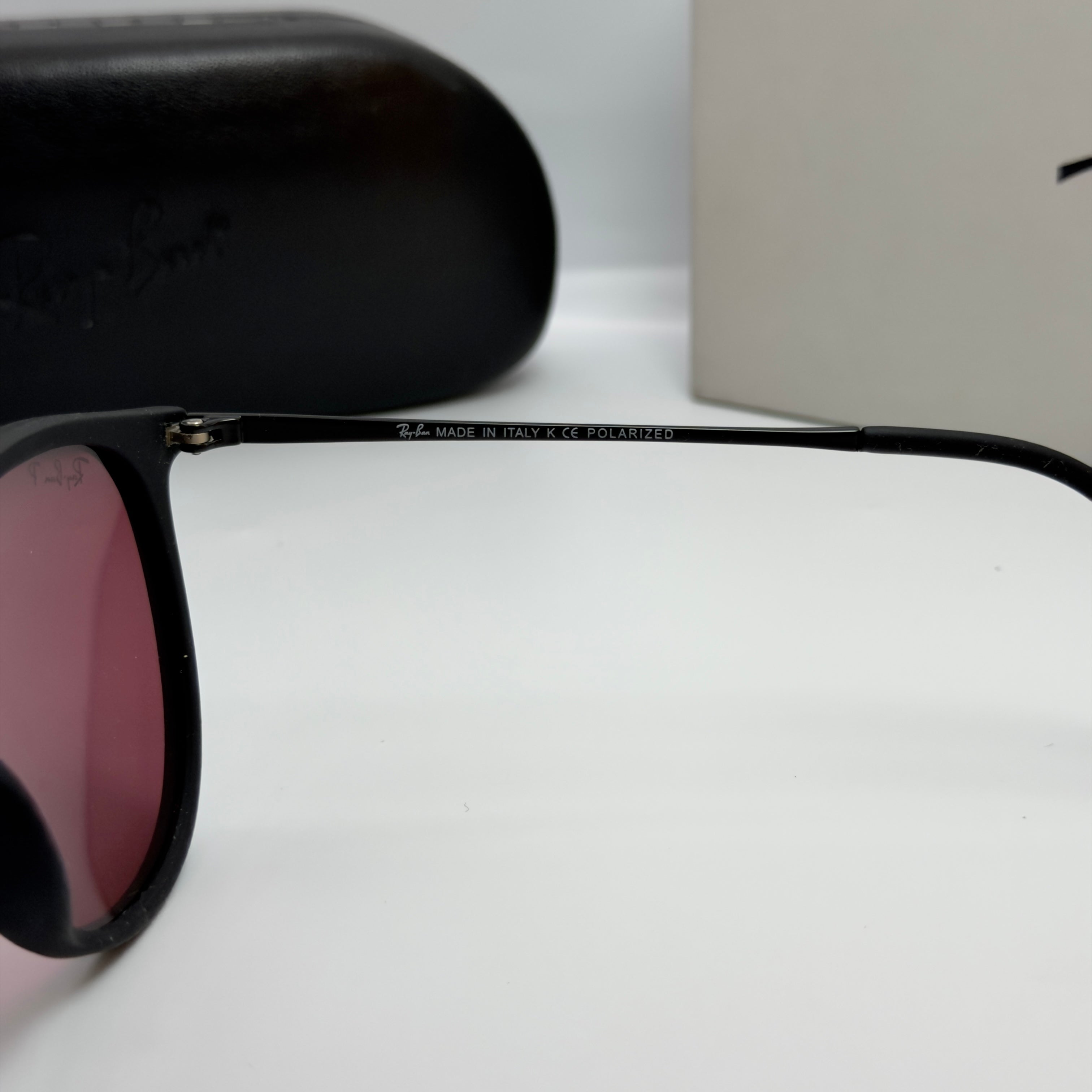 Ray-Ban Erika Classic Black & Dark Red