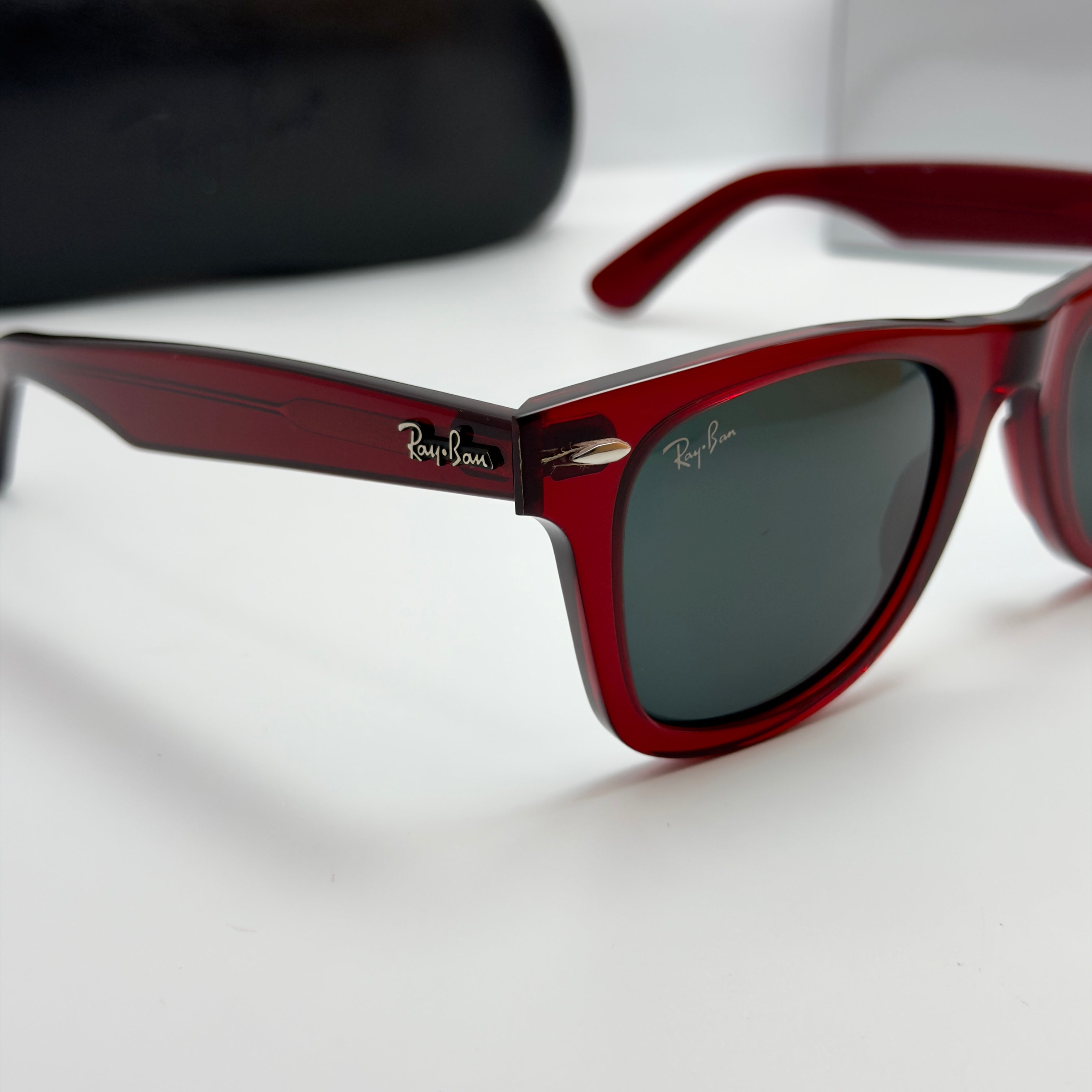 RB2140 Wayfarer Crystal Rouge