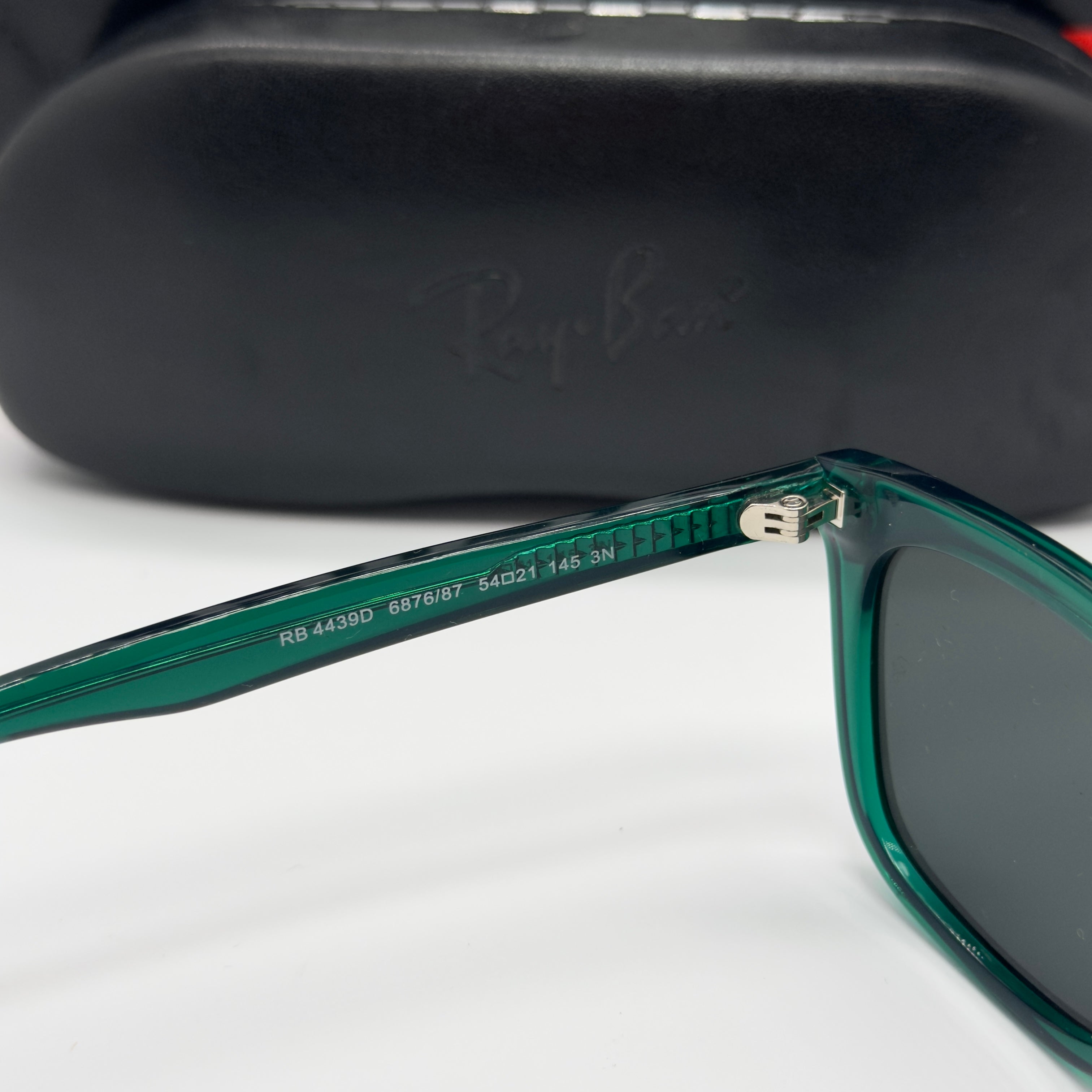 RB4439D Oversize Vert émeraude