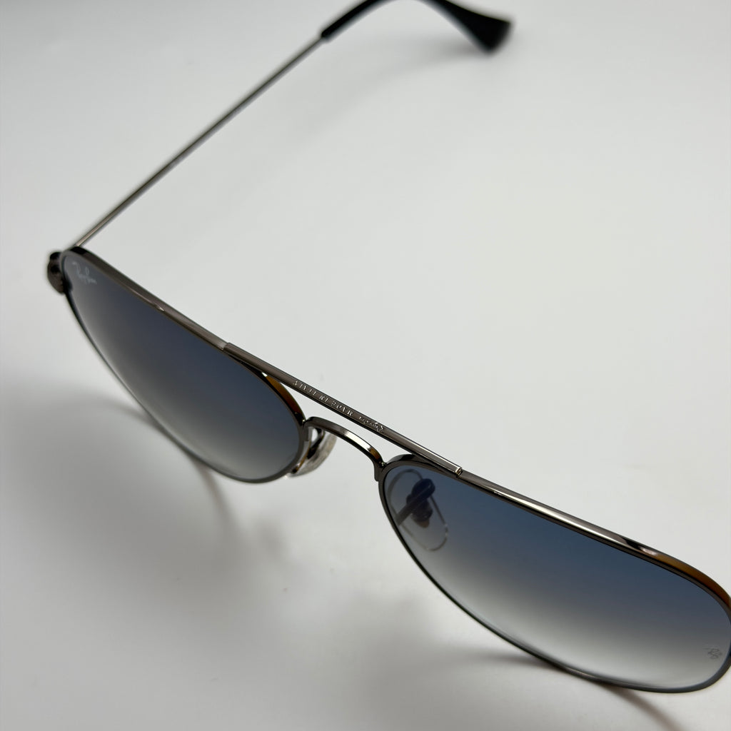 Ray-Ban Aviator RB3025 – Gunmetal & Verres Minéraux Bleu Dégradé