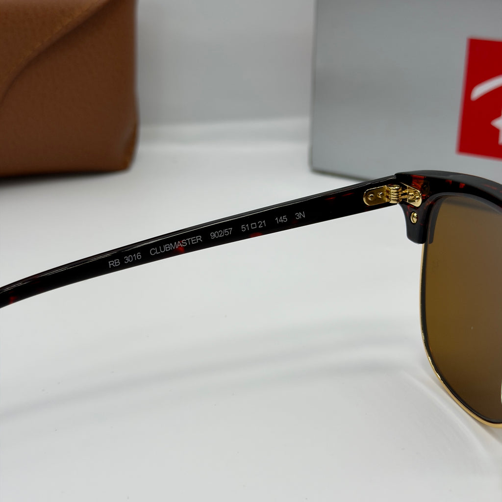 Ray-Ban Clubmaster (Finition Tortoise/Or)