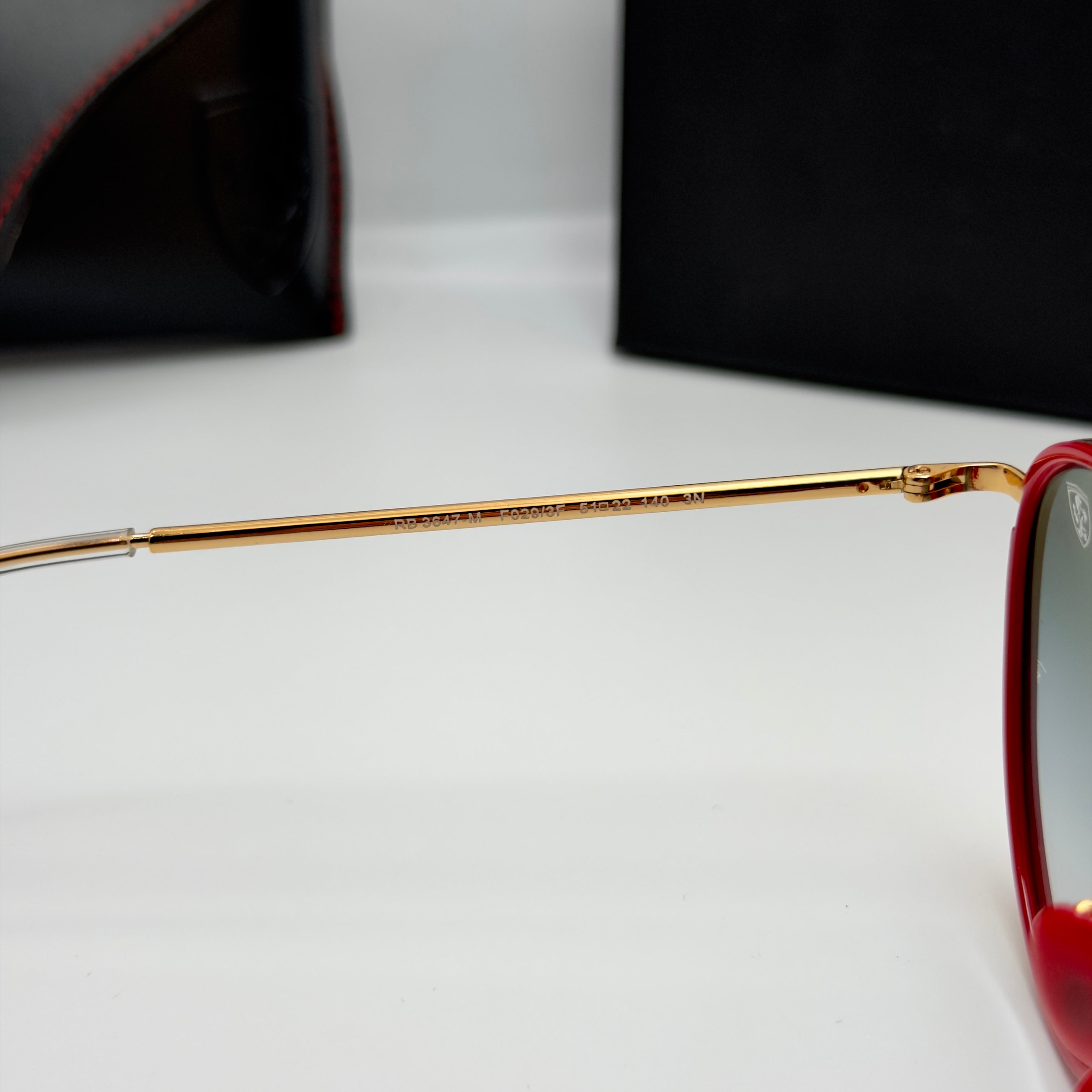 Ray-Ban x SCUDERIA FERRARI Limited Edition (RB 3647-M)
