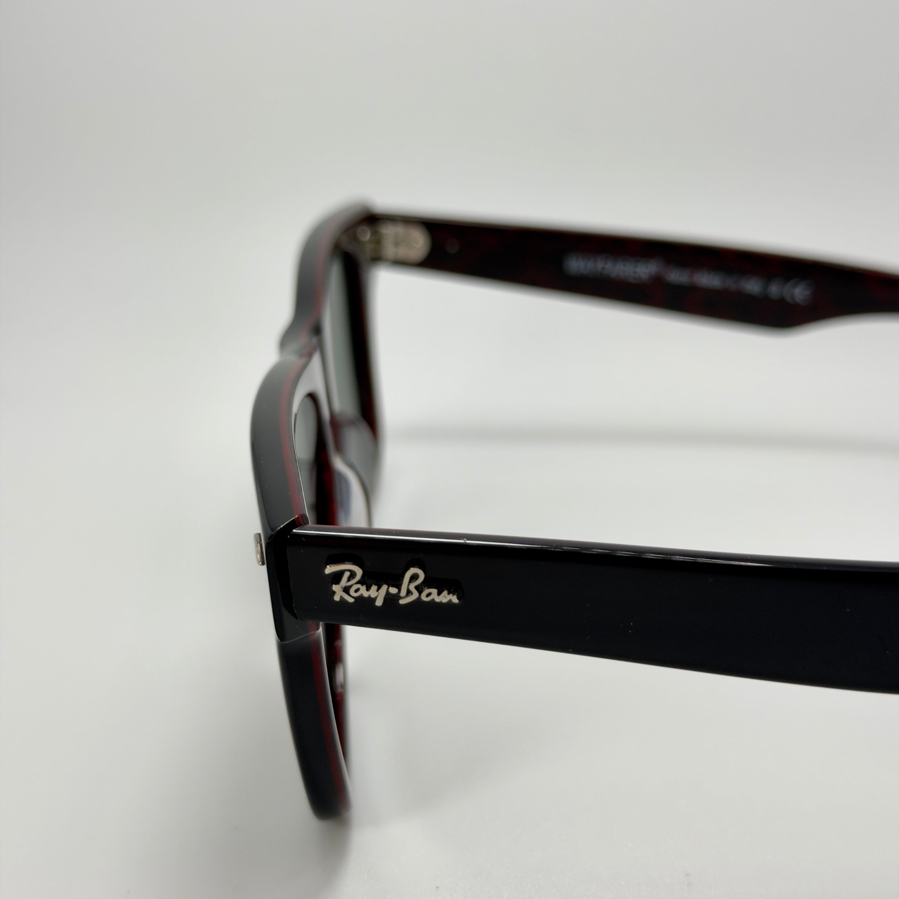 Ray-Ban Original Wayfarer Rare Prints RB2140 1014