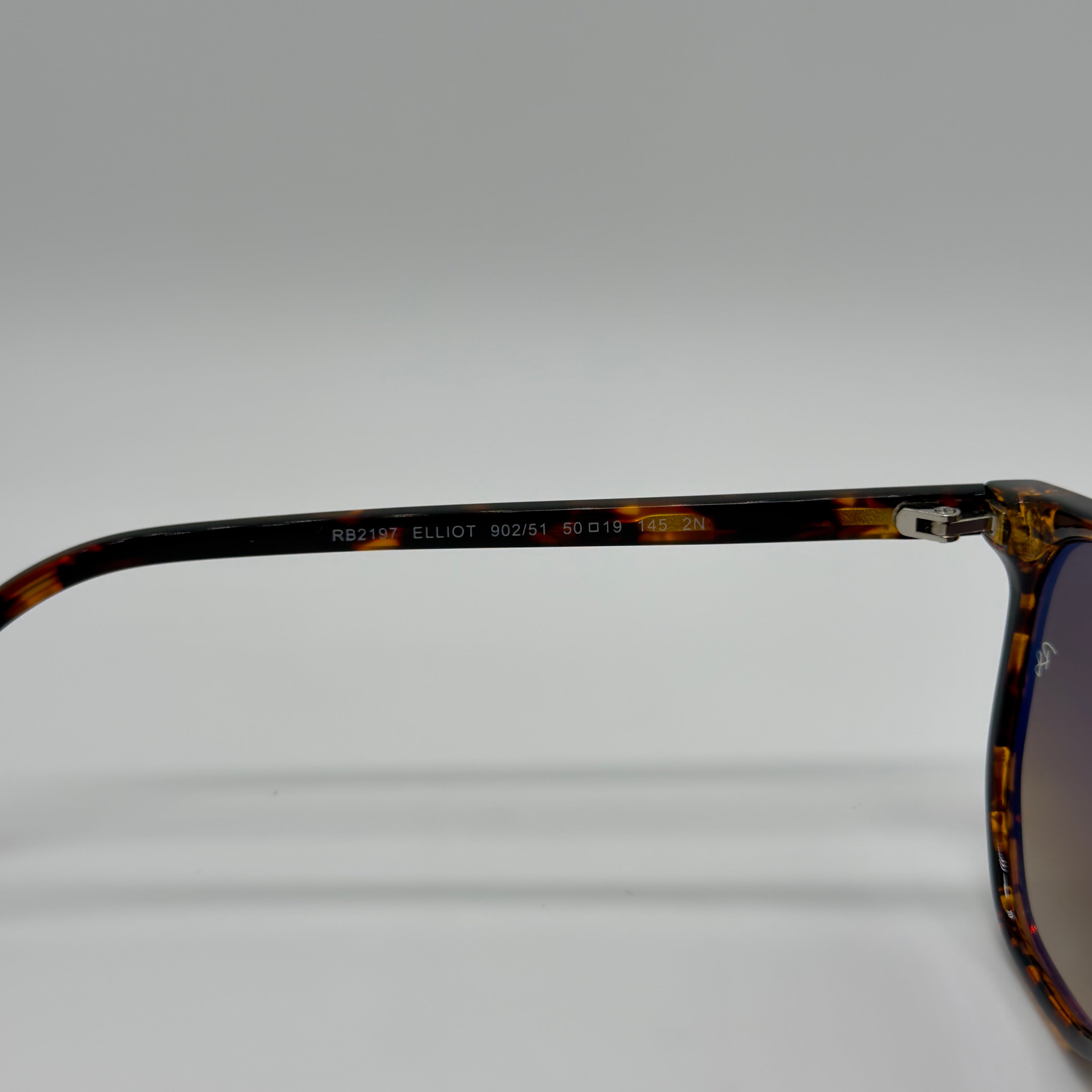 RB2197 ELLIOT Havana (902/51)