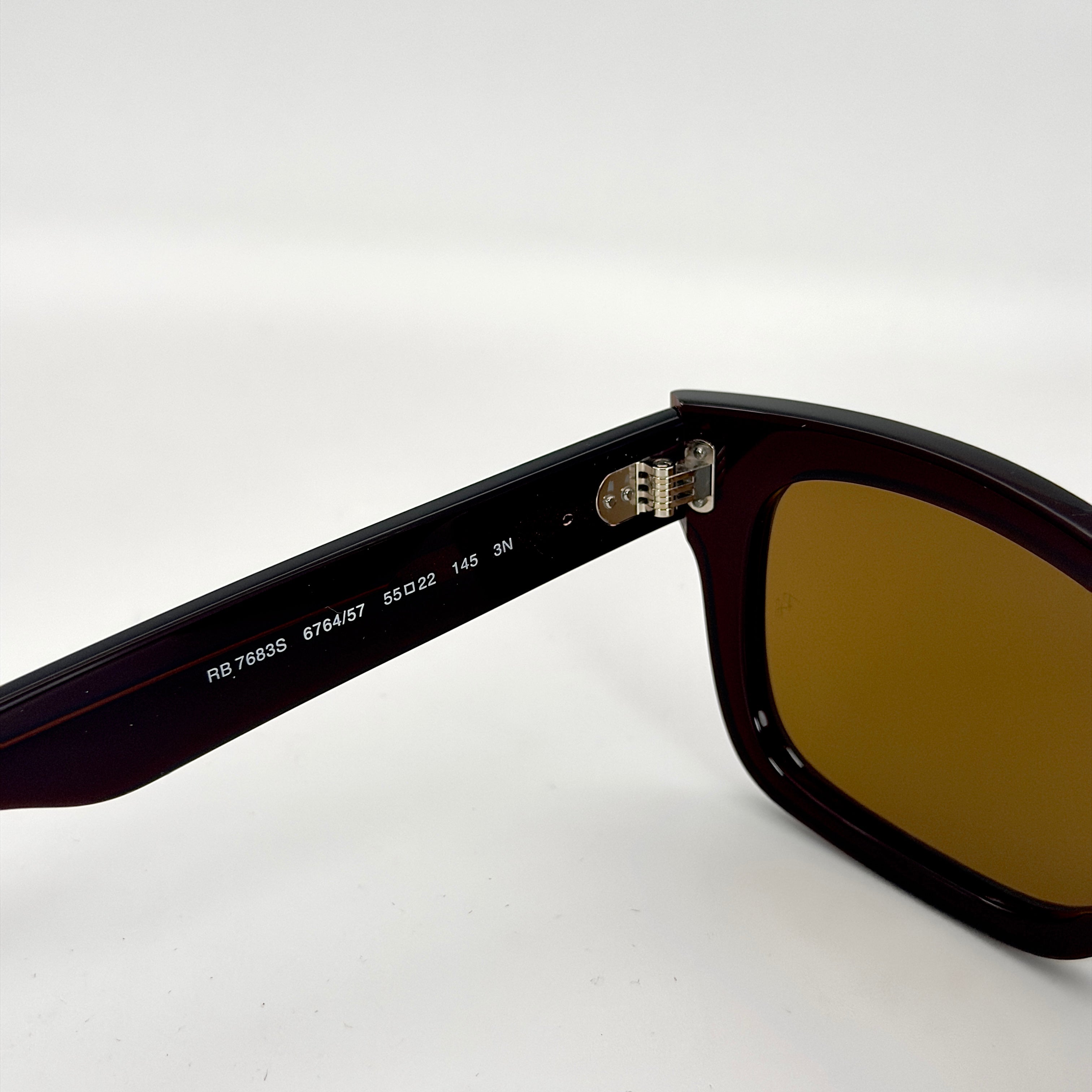 Ray-Ban Burbank RB2283