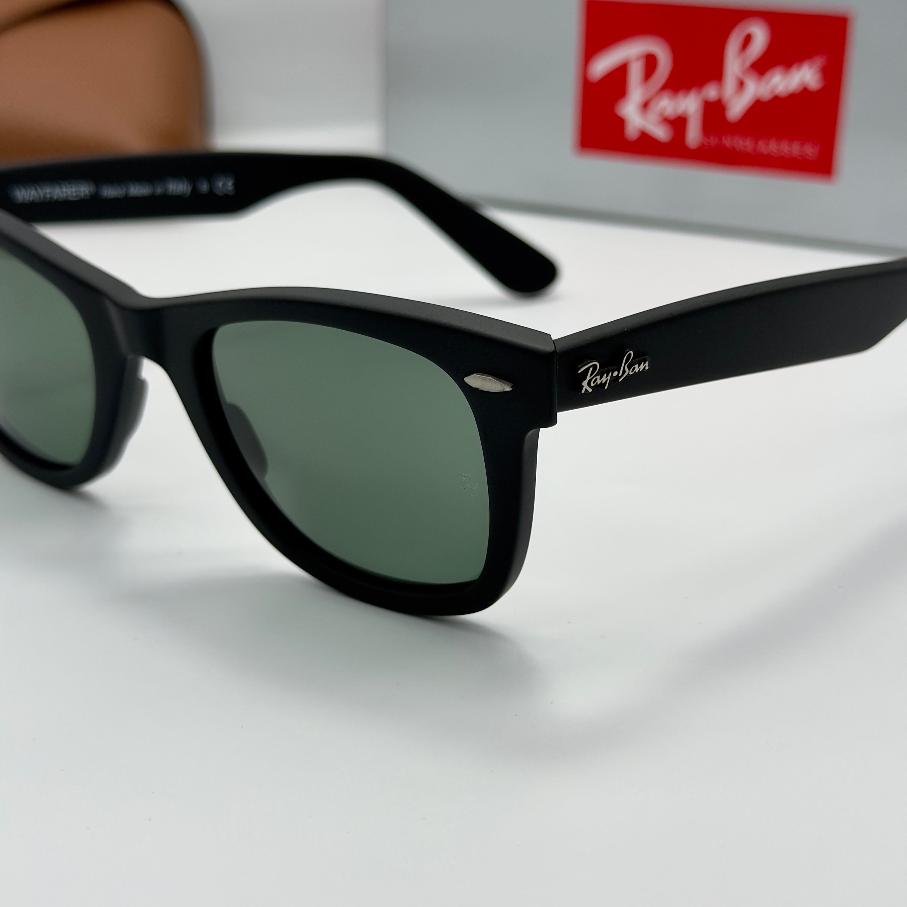 Ray-Ban Wayfarer (Finition Noir Mat)