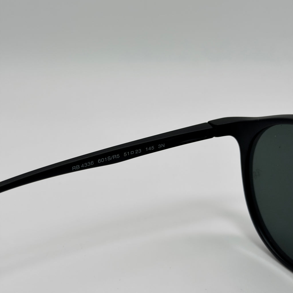 Ray-Ban — RB4336 Phantos / Ronde