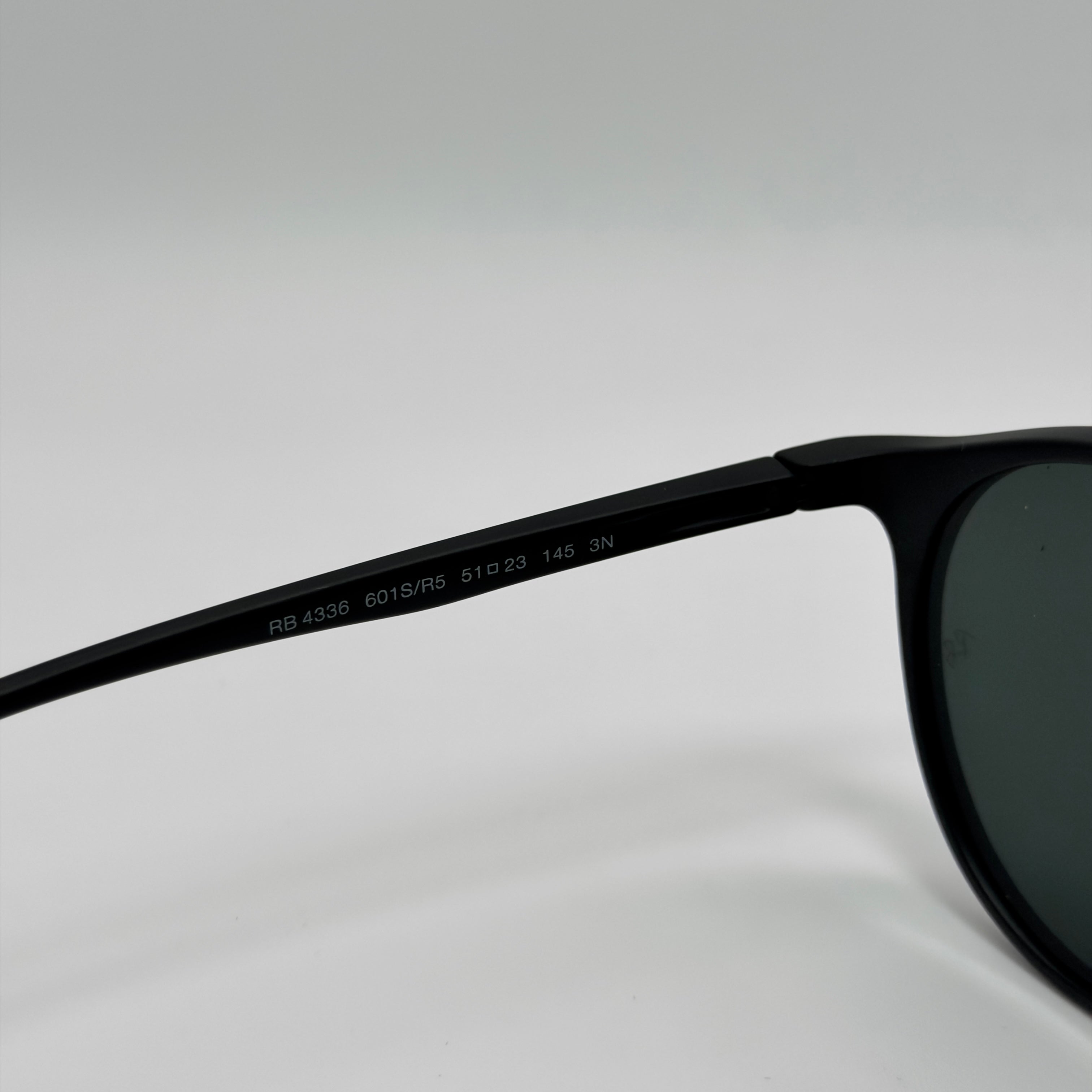 Ray-Ban — RB4336 Phantos / Ronde