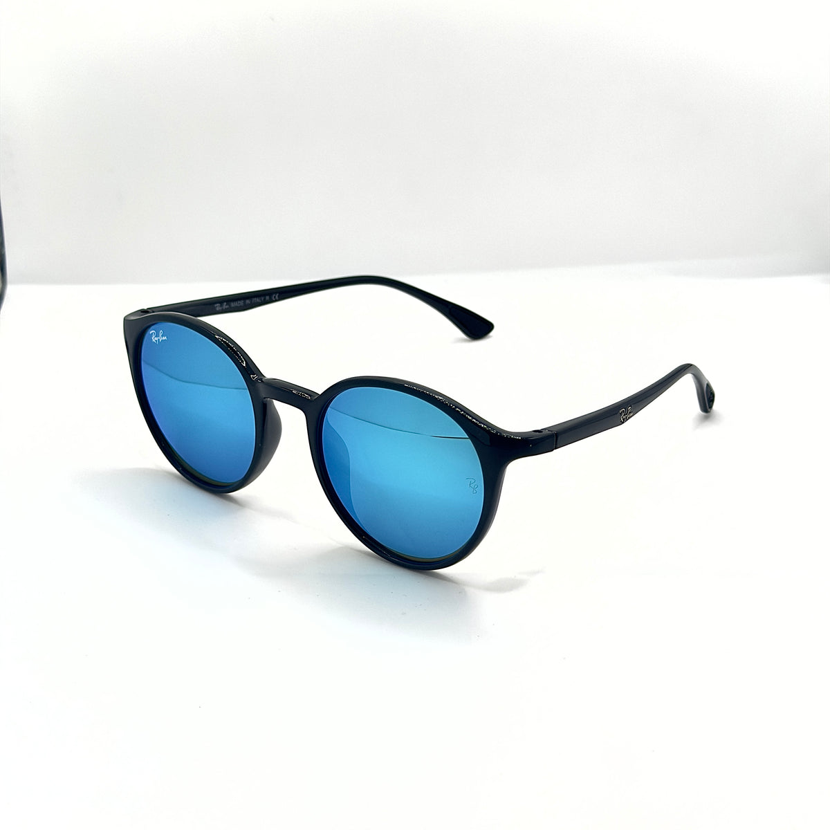 Ray-Ban RB4336 601/17 – Noir & Verres Bleus