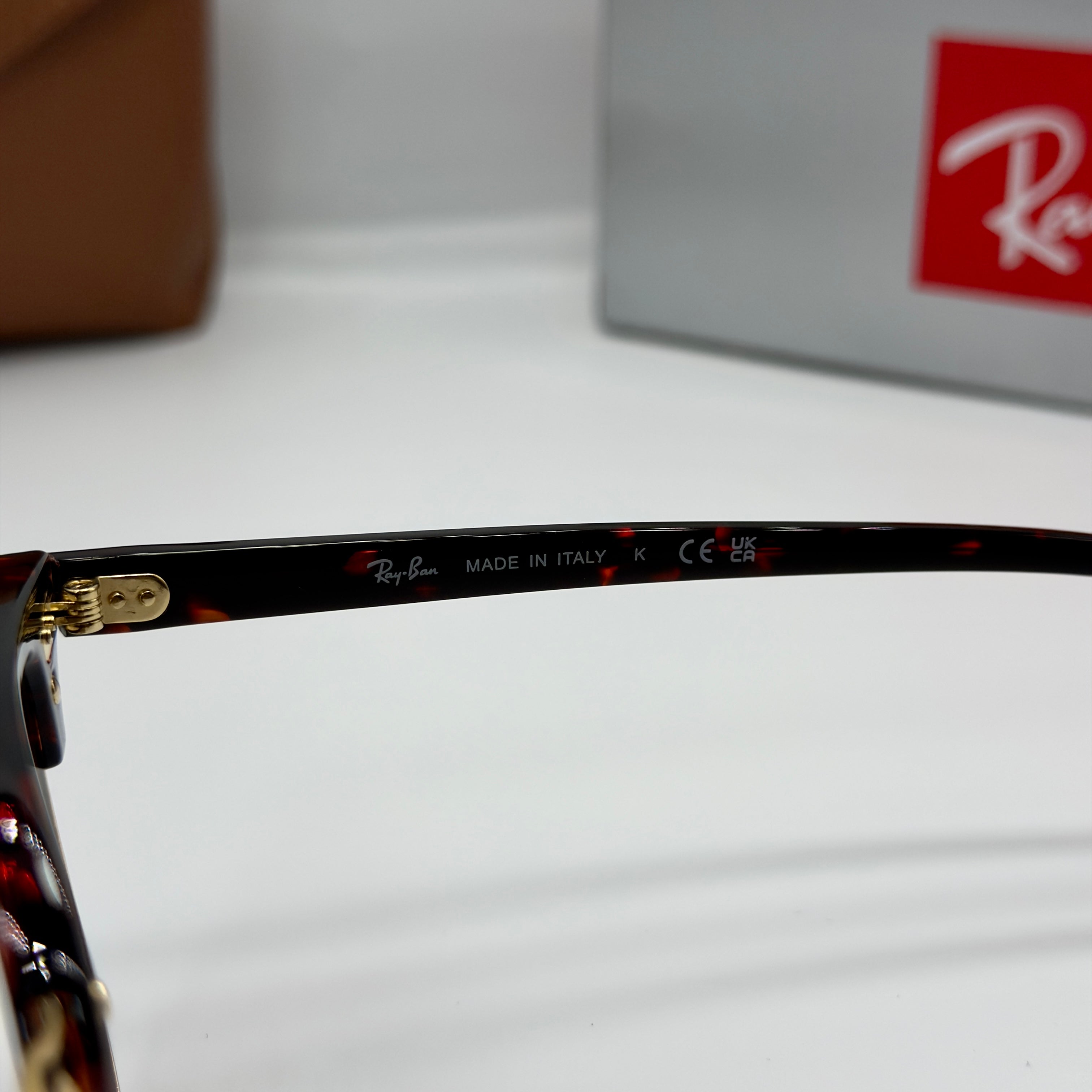 Ray-Ban Clubmaster (Finition Tortoise/Or)