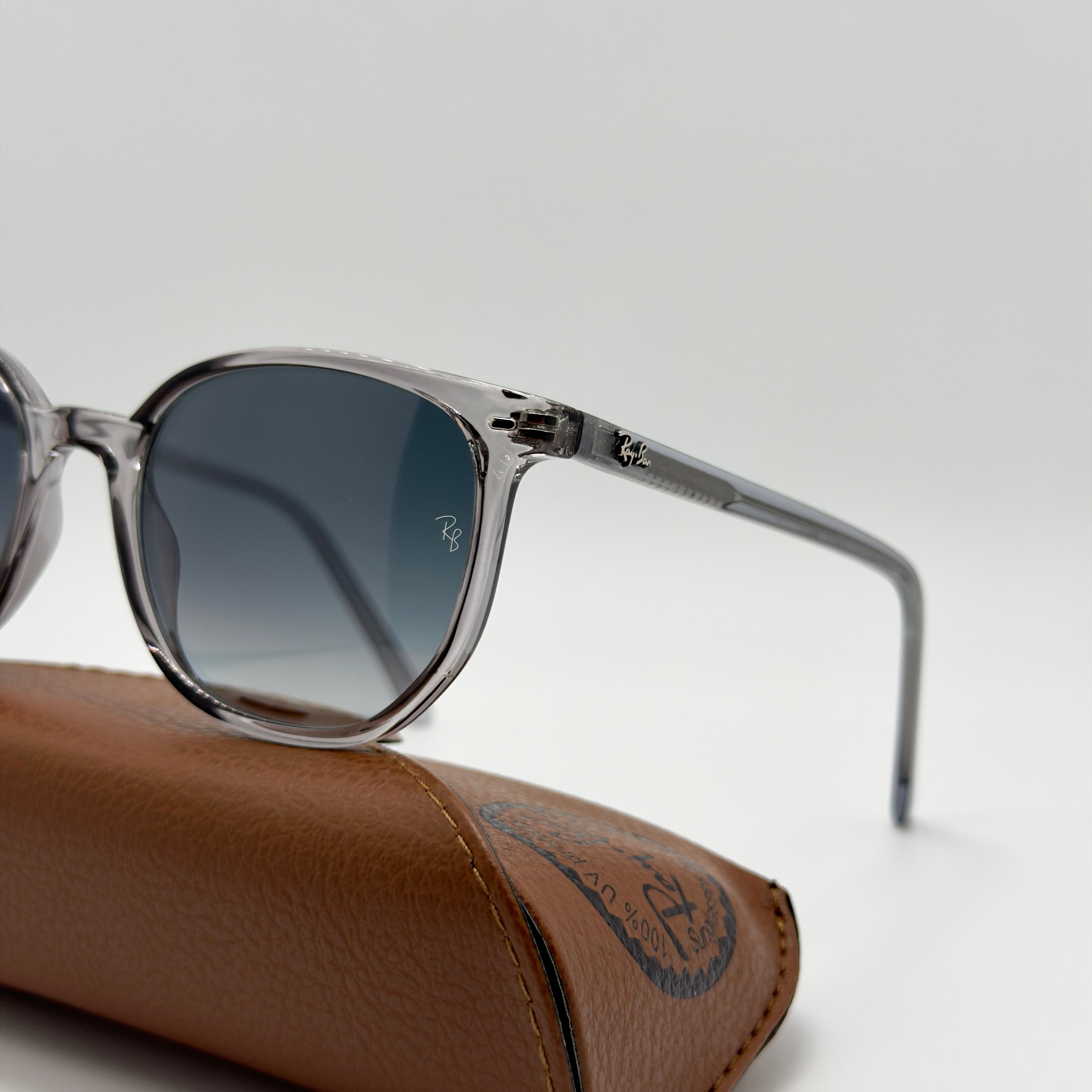 RB2197 ELLIOT  Gris Translucide