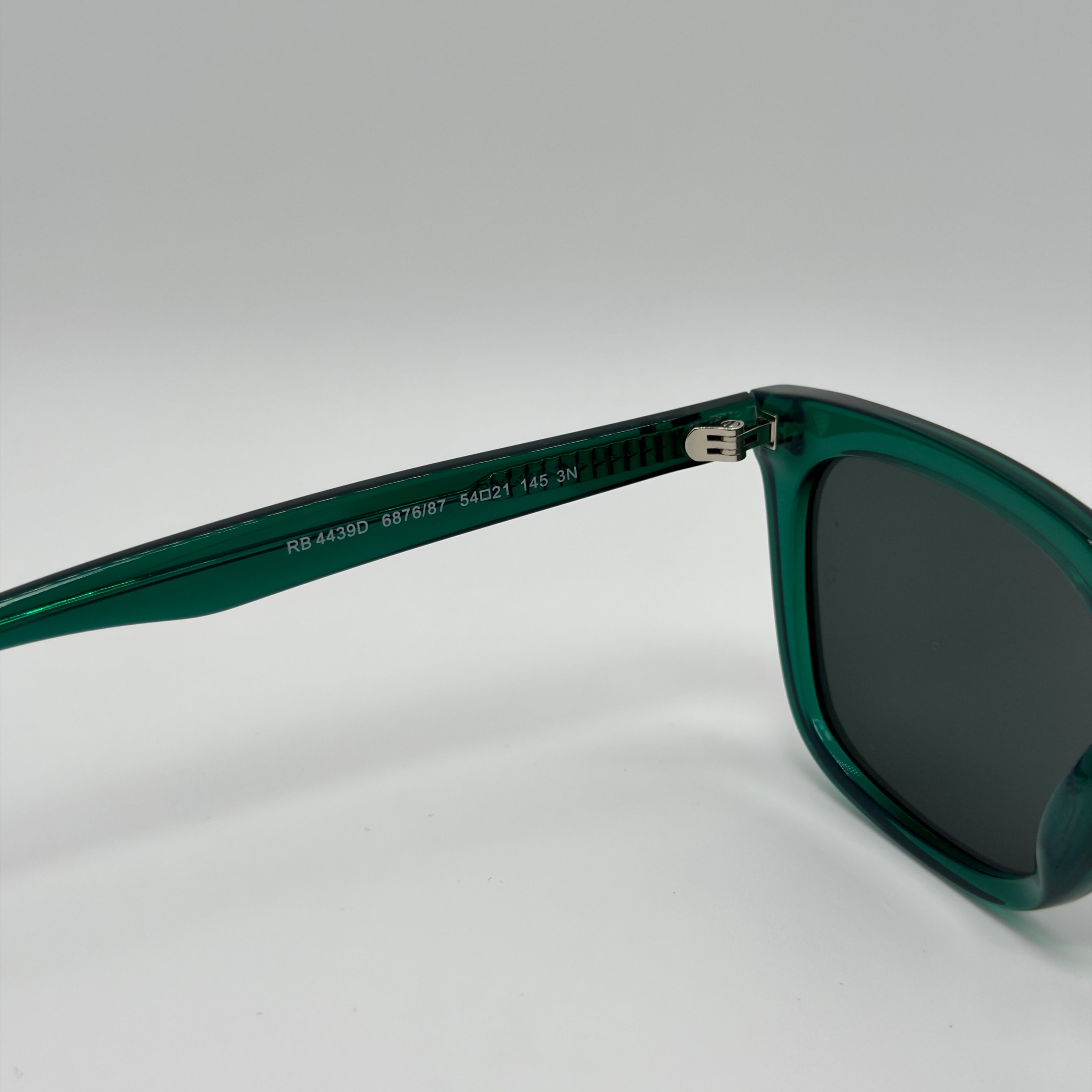 RB4439D Oversize Vert émeraude