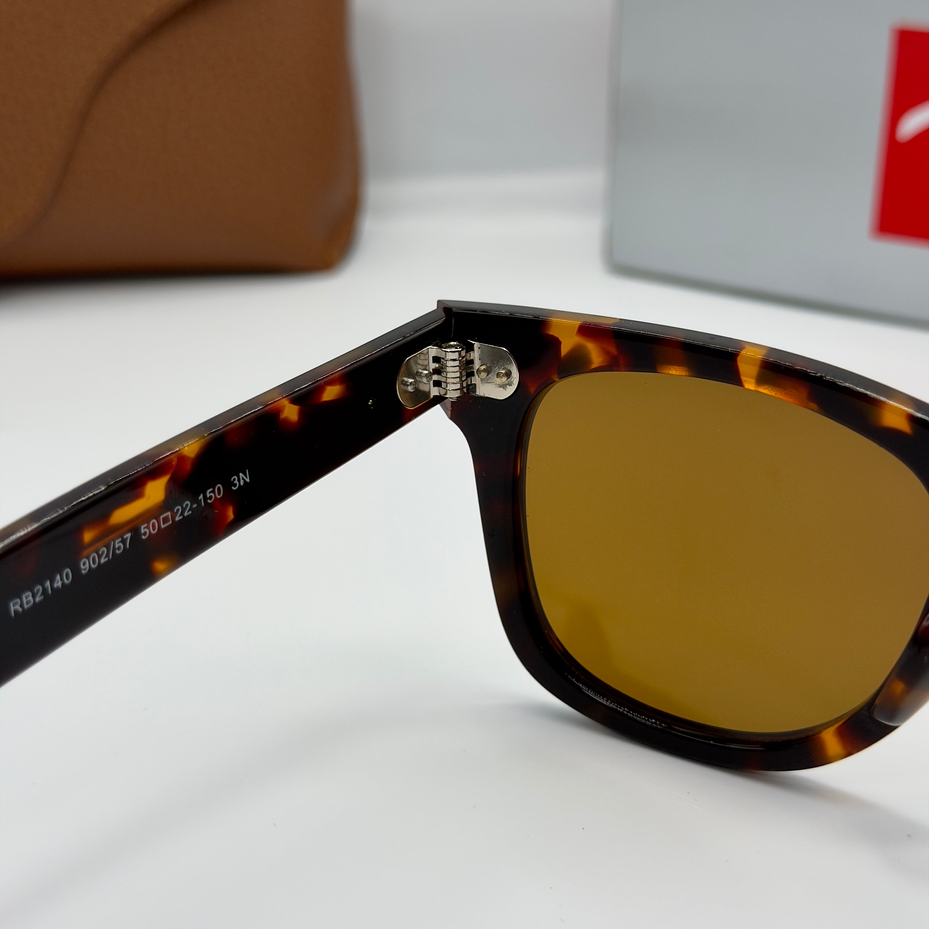 Ray-Ban Wayfarer (Finition Tortoise)
