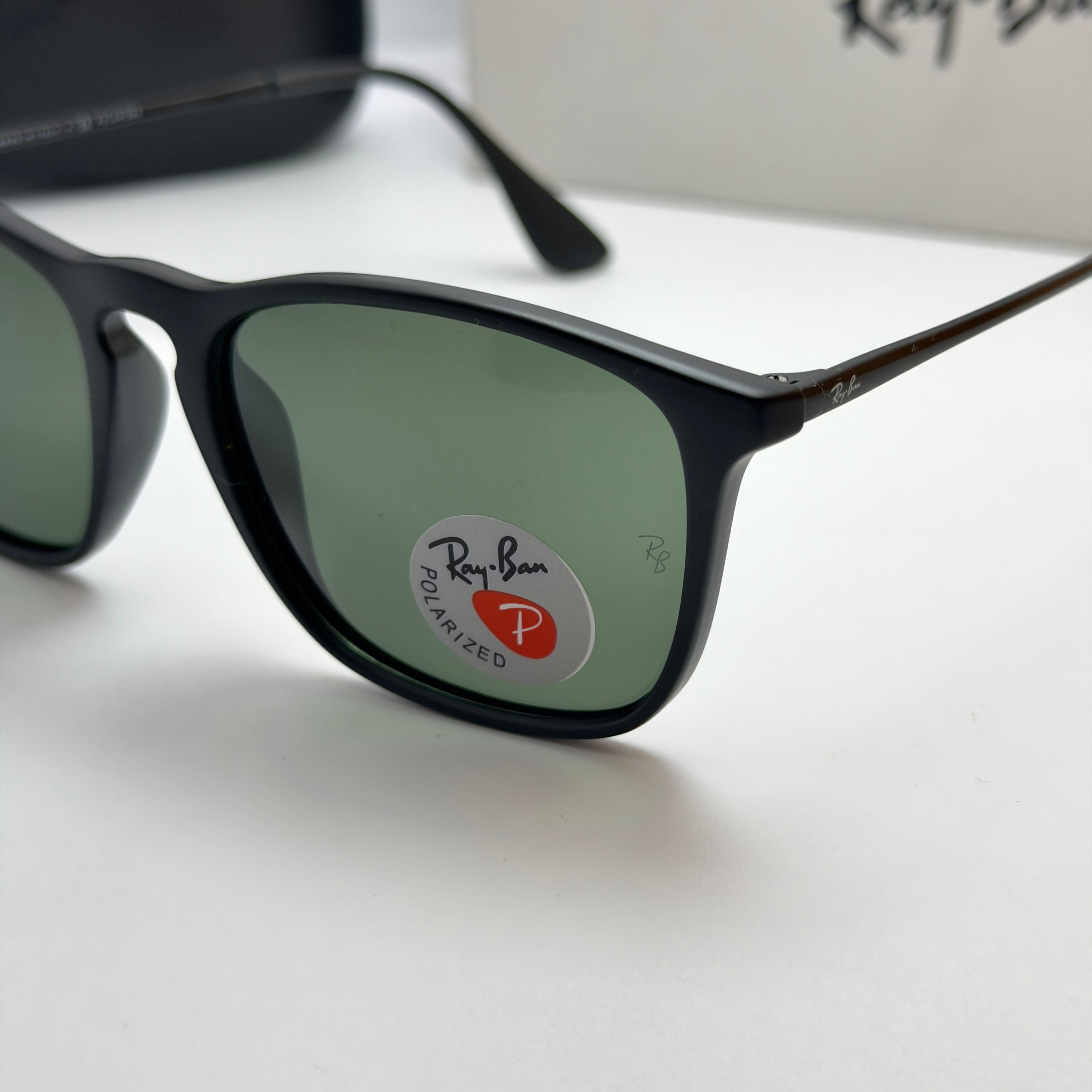 Ray-Ban Chris RB4187 Noir Mat – Verres Polarisés