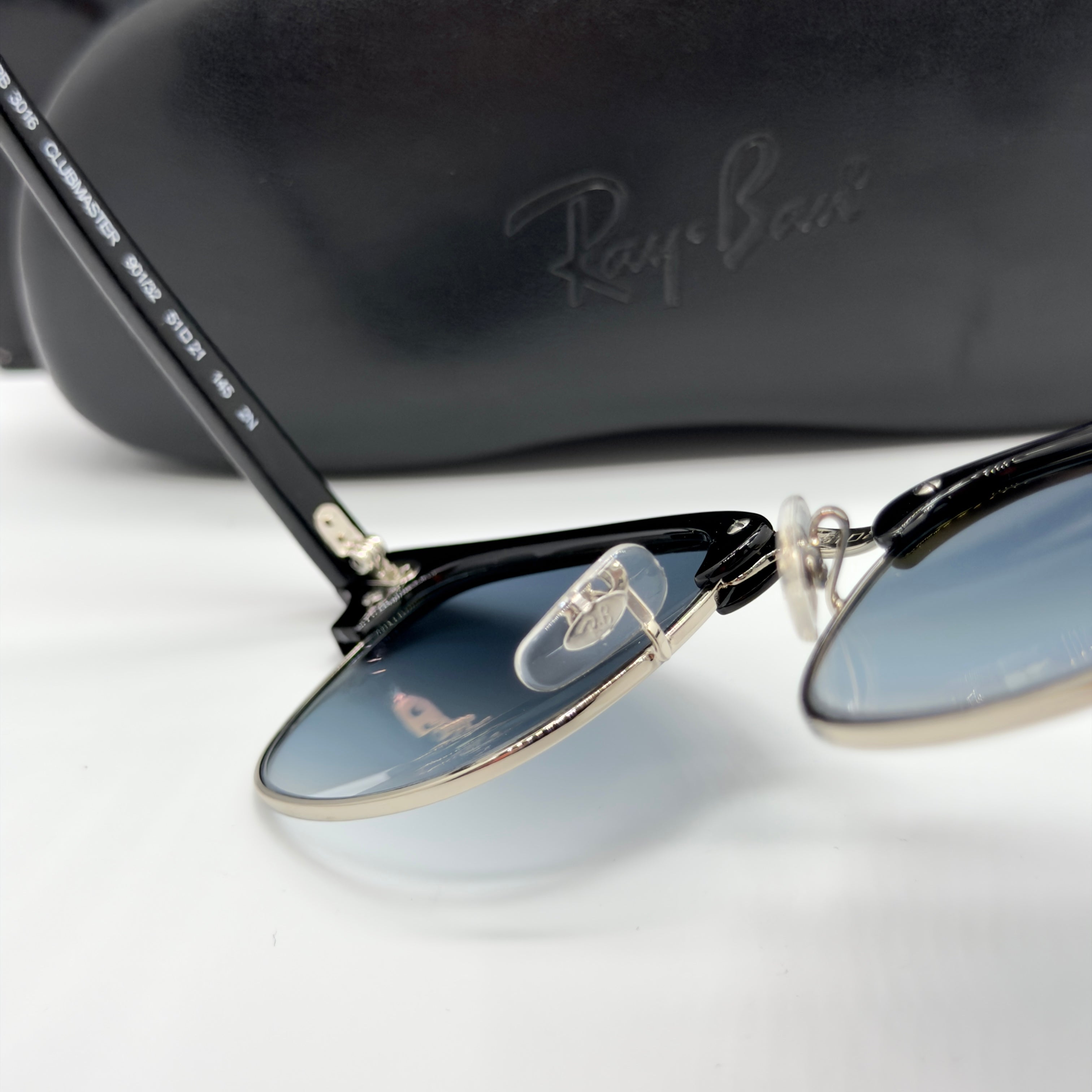 RB3016 Clubmaster 901/32 – Verres Dégradés Gris