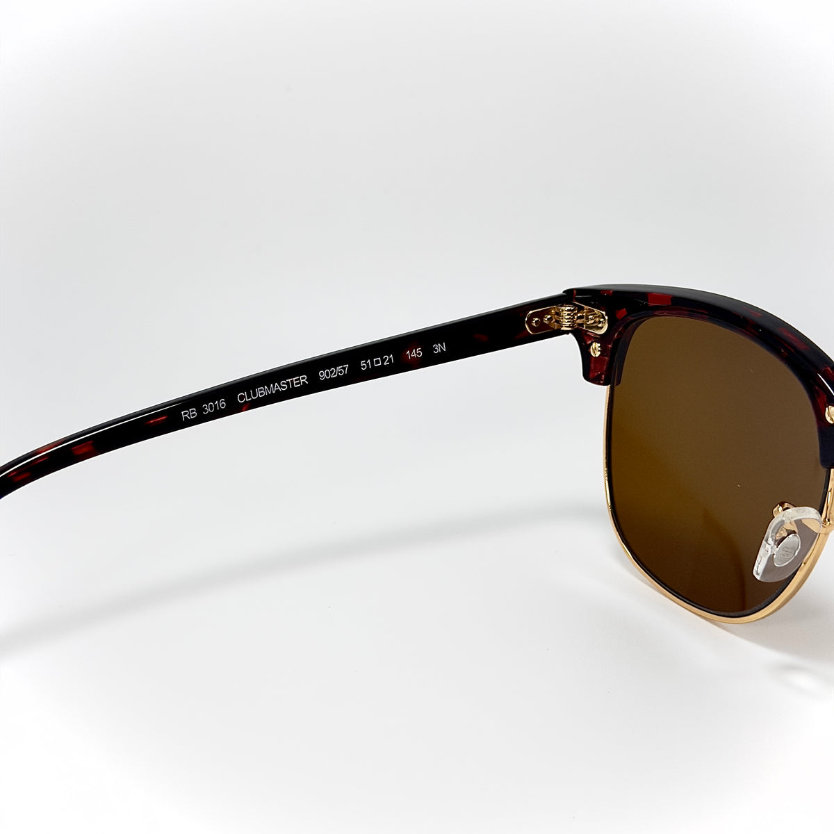 Ray-Ban Clubmaster (Finition Tortoise/Or)