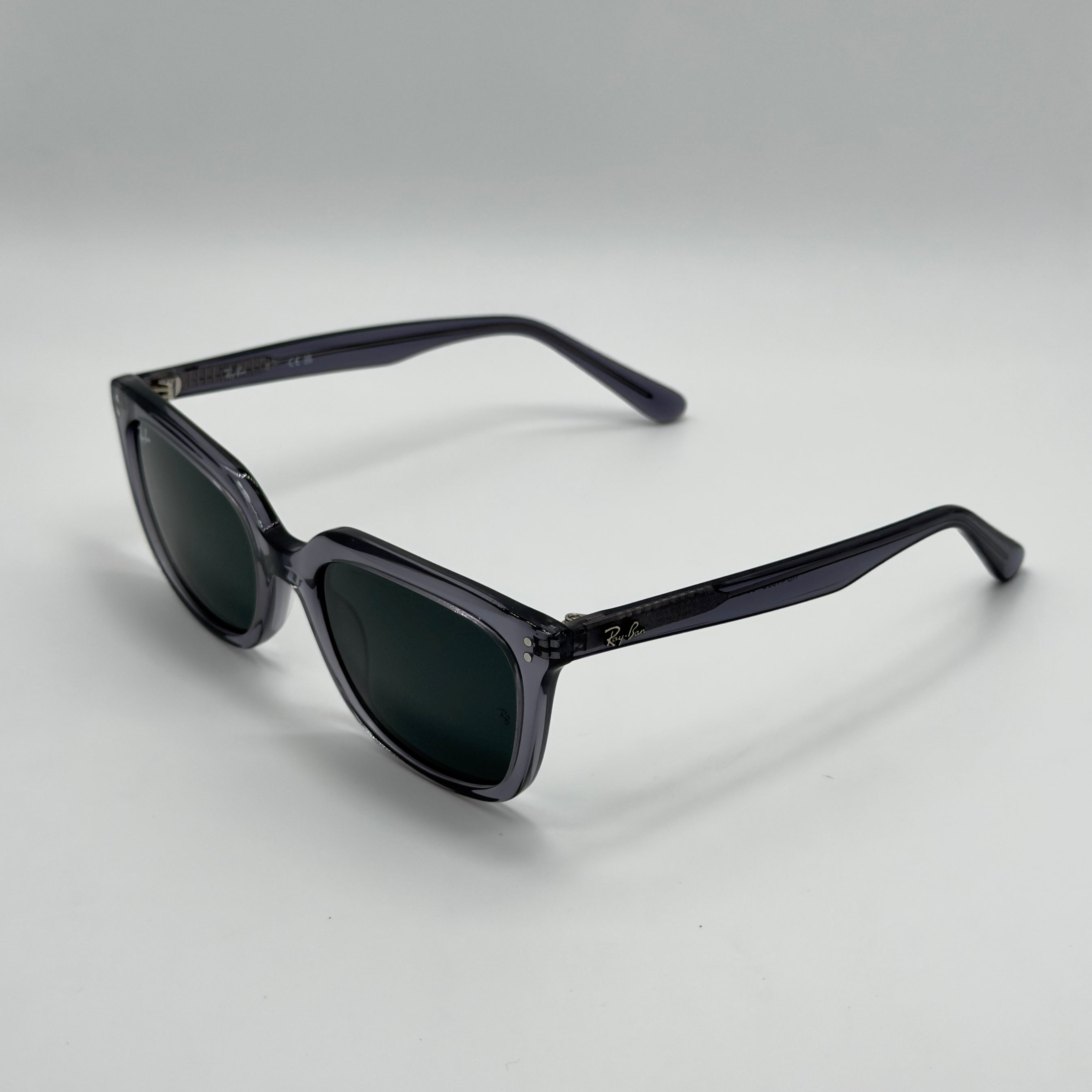 RB4439D 6875/87 Carrée / Oversize